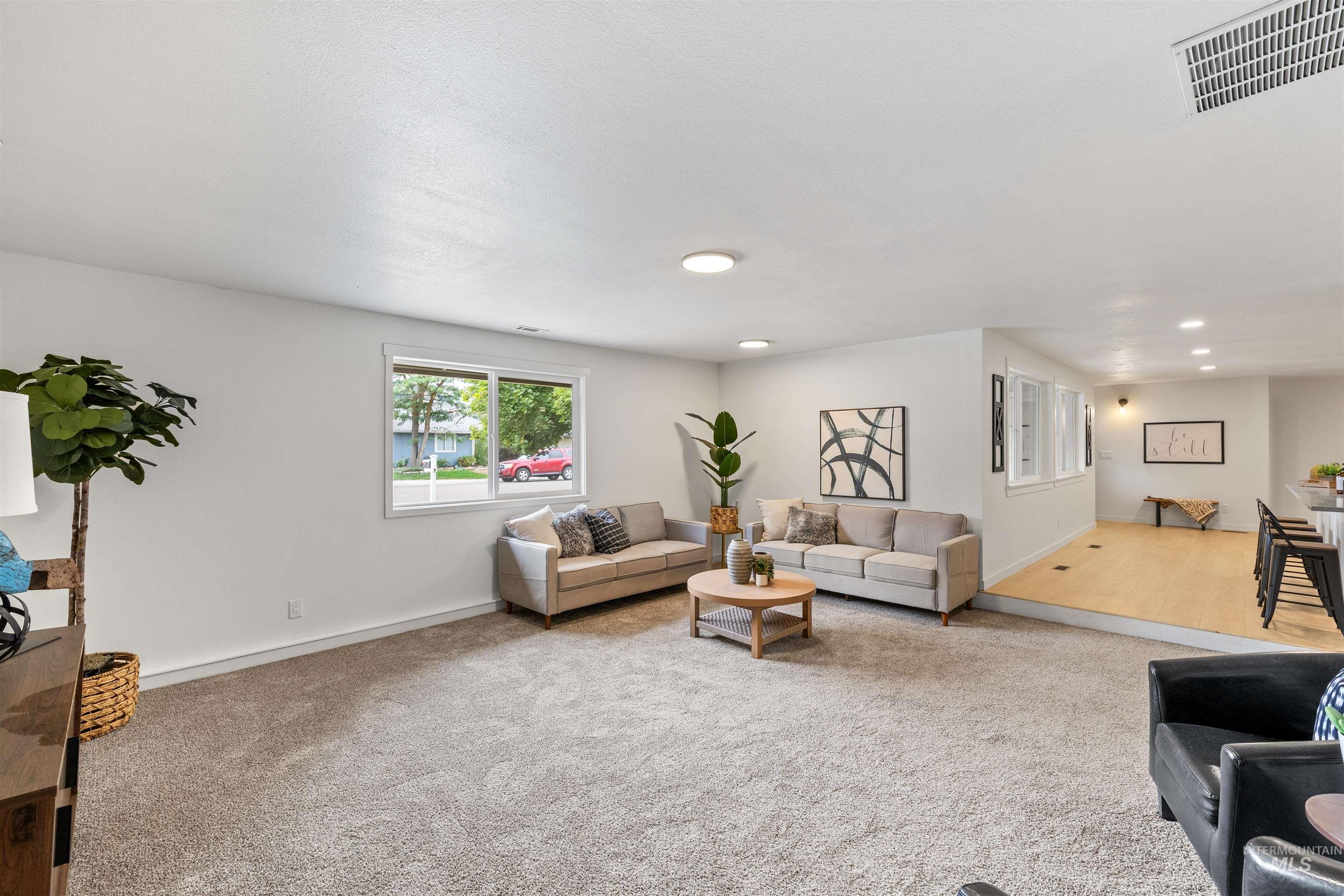 10000 Tudor Dr, Boise, Idaho 83704-5263, 4 Bedrooms, 3 Bathrooms, Residential For Sale, Price $529,999,MLS 98958625