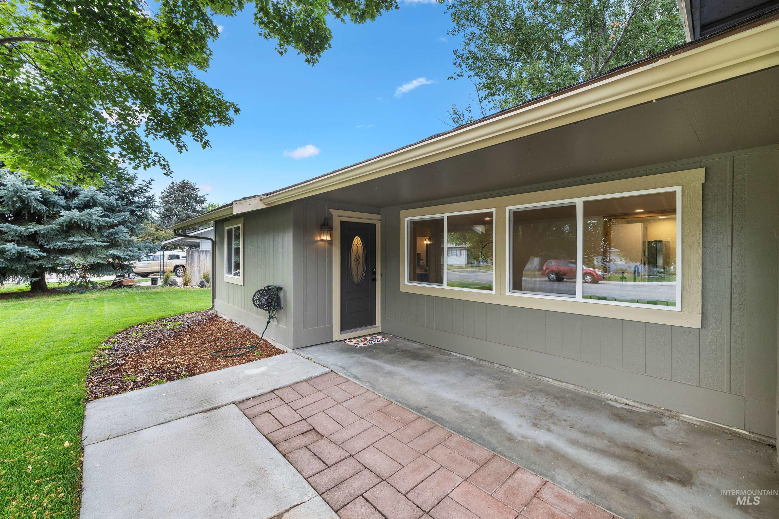 10000 Tudor Dr, Boise, Idaho 83704-5263, 4 Bedrooms, 3 Bathrooms, Residential For Sale, Price $529,999,MLS 98958625