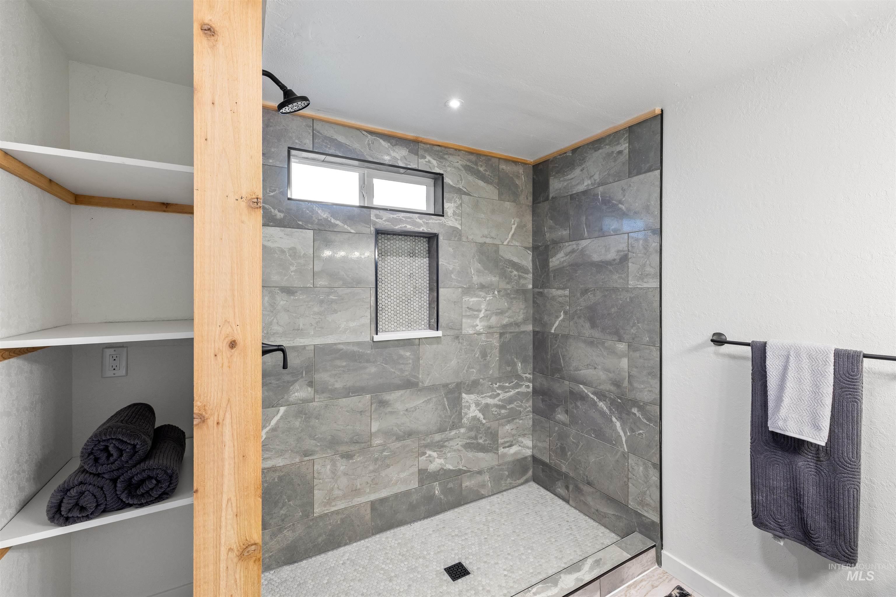 10000 Tudor Dr, Boise, Idaho 83704-5263, 4 Bedrooms, 3 Bathrooms, Residential For Sale, Price $529,999,MLS 98958625