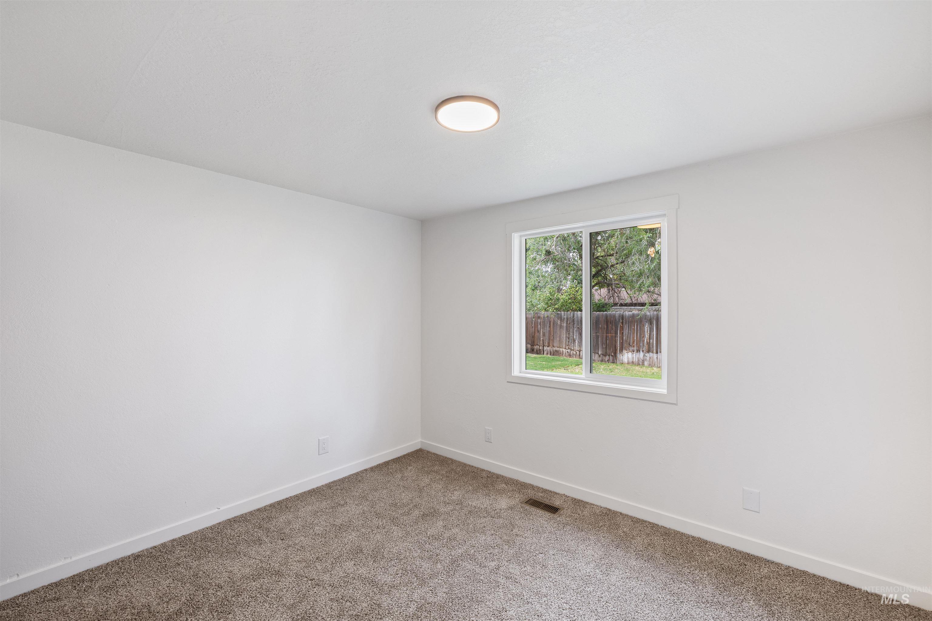 10000 Tudor Dr, Boise, Idaho 83704-5263, 4 Bedrooms, 3 Bathrooms, Residential For Sale, Price $529,999,MLS 98958625