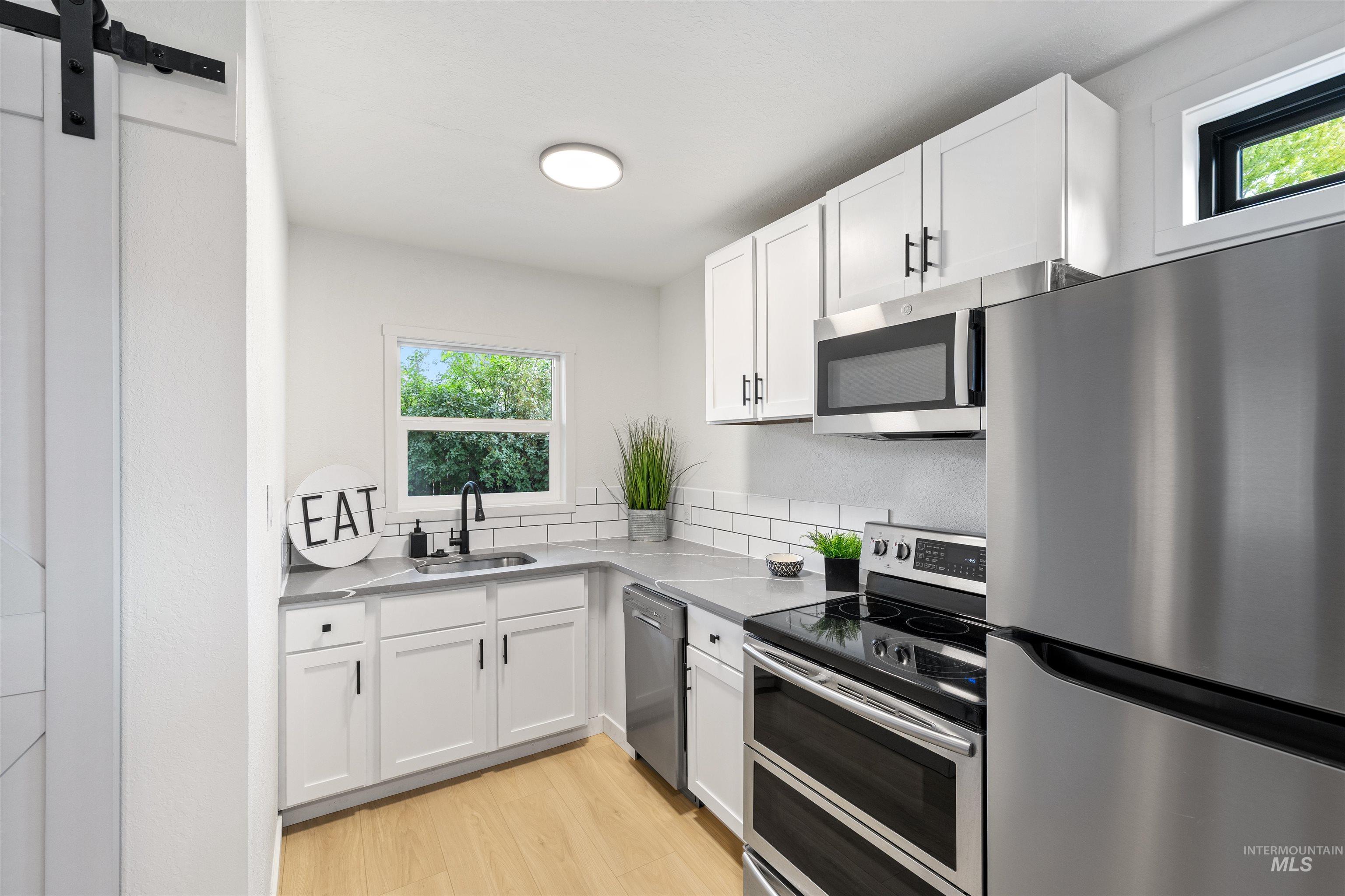 10000 Tudor Dr, Boise, Idaho 83704-5263, 4 Bedrooms, 3 Bathrooms, Residential For Sale, Price $529,999,MLS 98958625