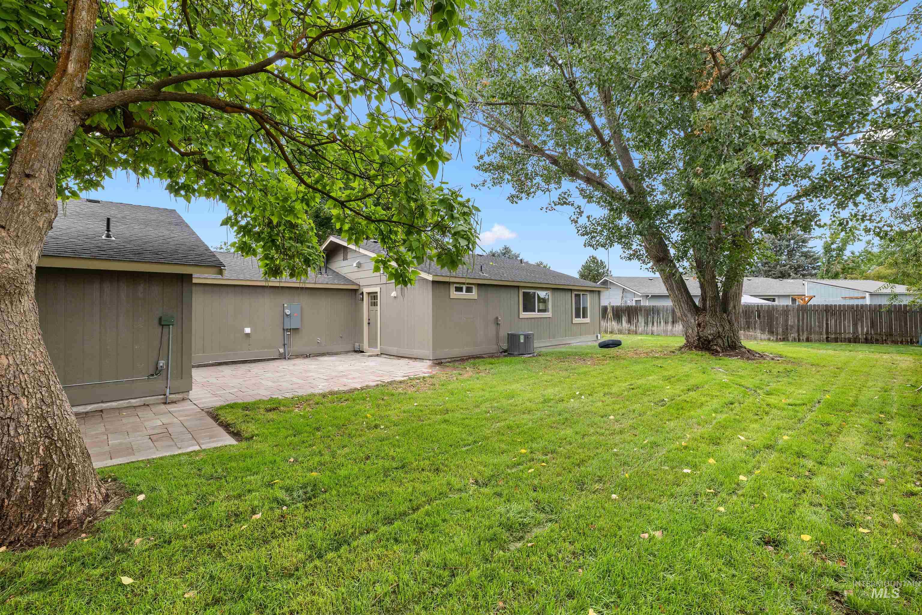 10000 Tudor Dr, Boise, Idaho 83704-5263, 4 Bedrooms, 3 Bathrooms, Residential For Sale, Price $529,999,MLS 98958625