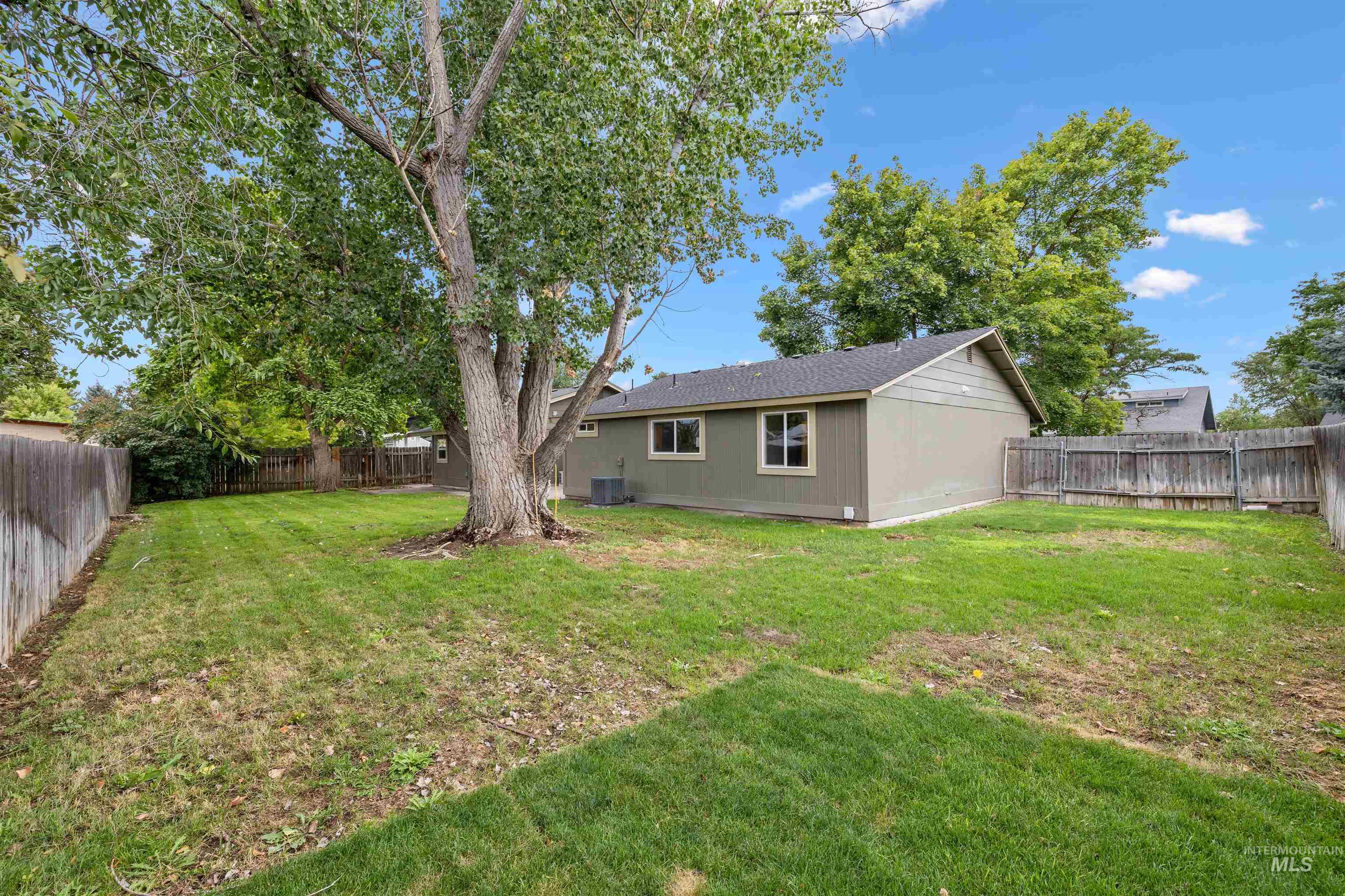 10000 Tudor Dr, Boise, Idaho 83704-5263, 4 Bedrooms, 3 Bathrooms, Residential For Sale, Price $529,999,MLS 98958625