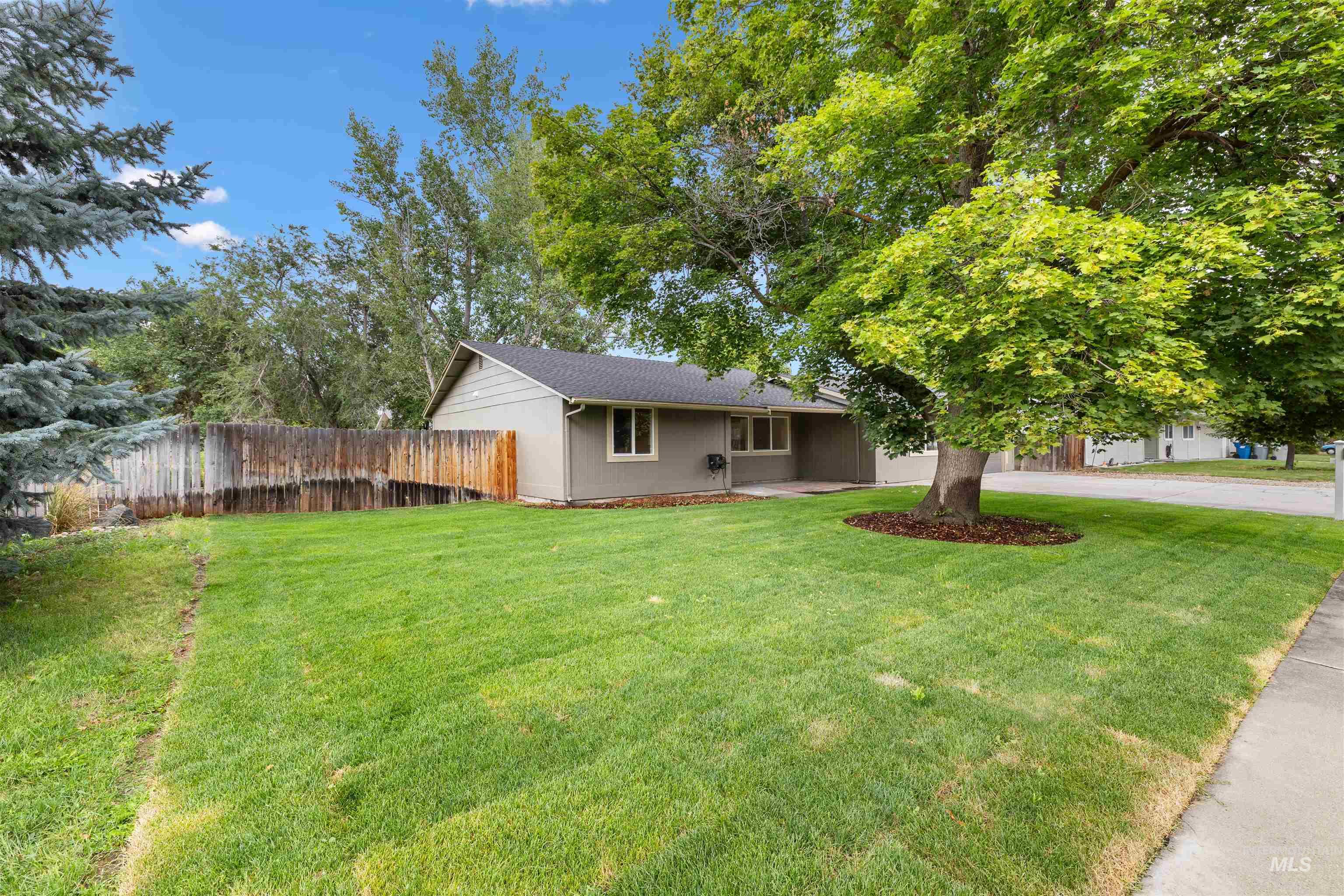 10000 Tudor Dr, Boise, Idaho 83704-5263, 4 Bedrooms, 3 Bathrooms, Residential For Sale, Price $529,999,MLS 98958625