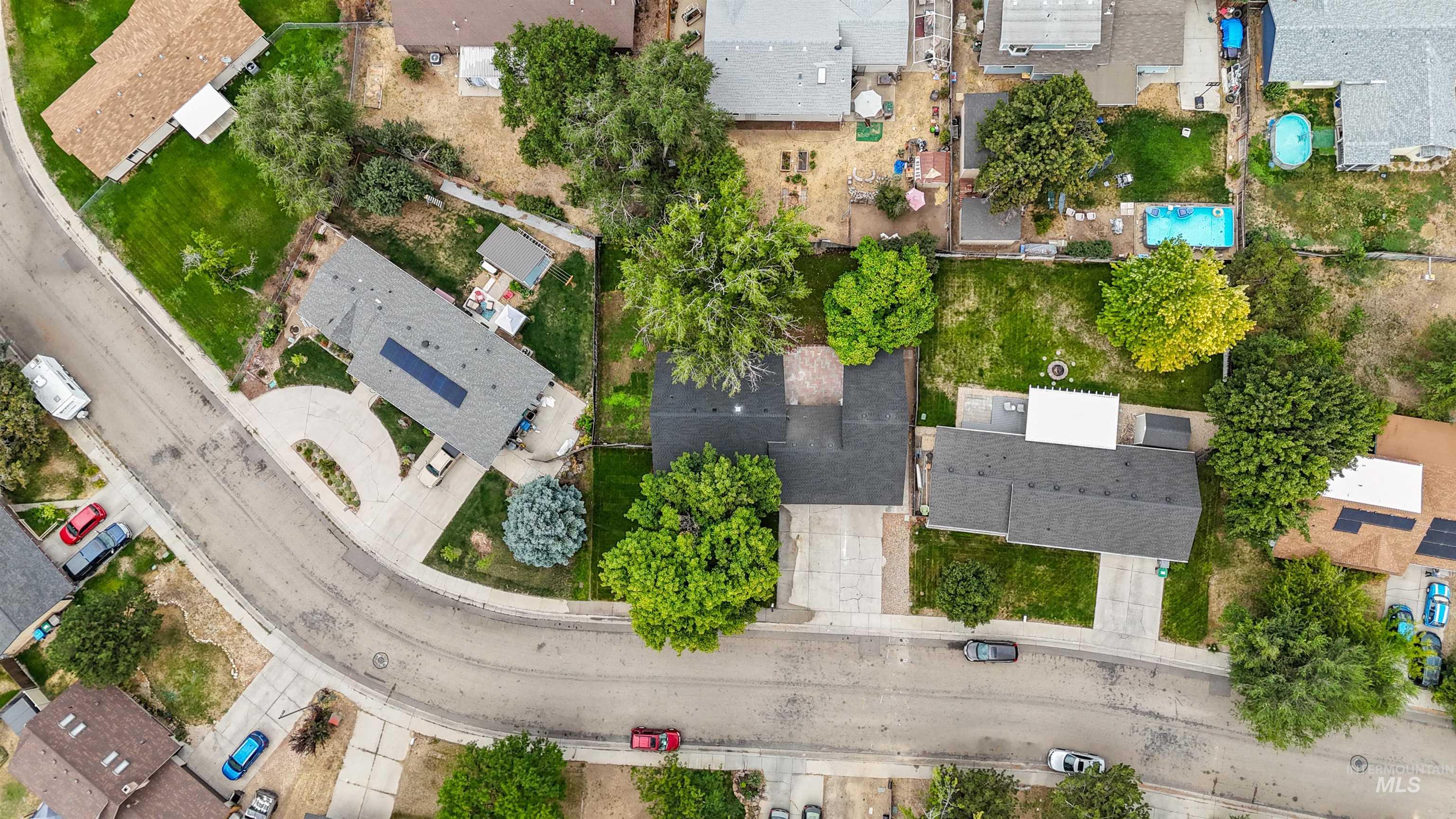 10000 Tudor Dr, Boise, Idaho 83704-5263, 4 Bedrooms, 3 Bathrooms, Residential For Sale, Price $529,999,MLS 98958625