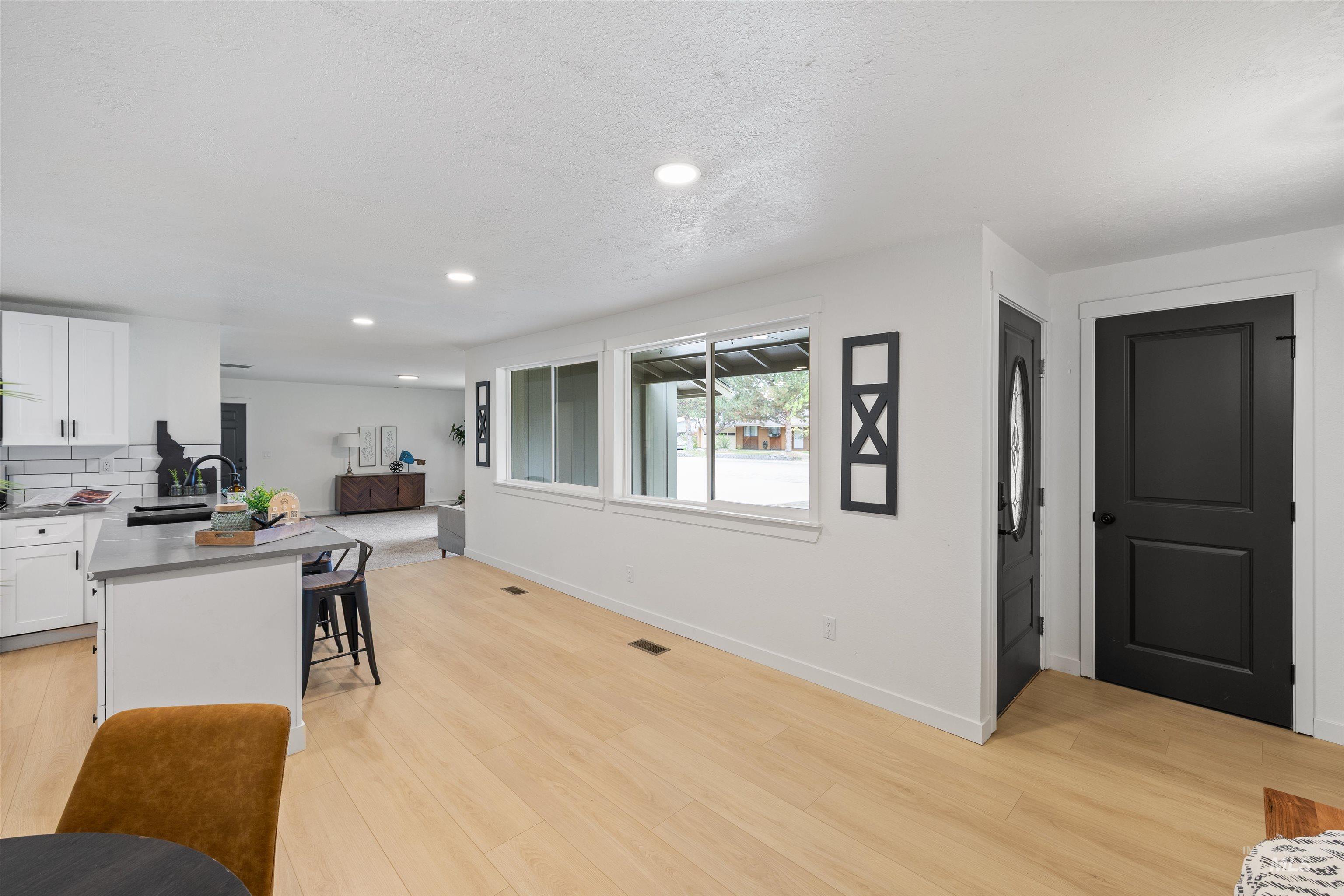 10000 Tudor Dr, Boise, Idaho 83704-5263, 4 Bedrooms, 3 Bathrooms, Residential For Sale, Price $529,999,MLS 98958625