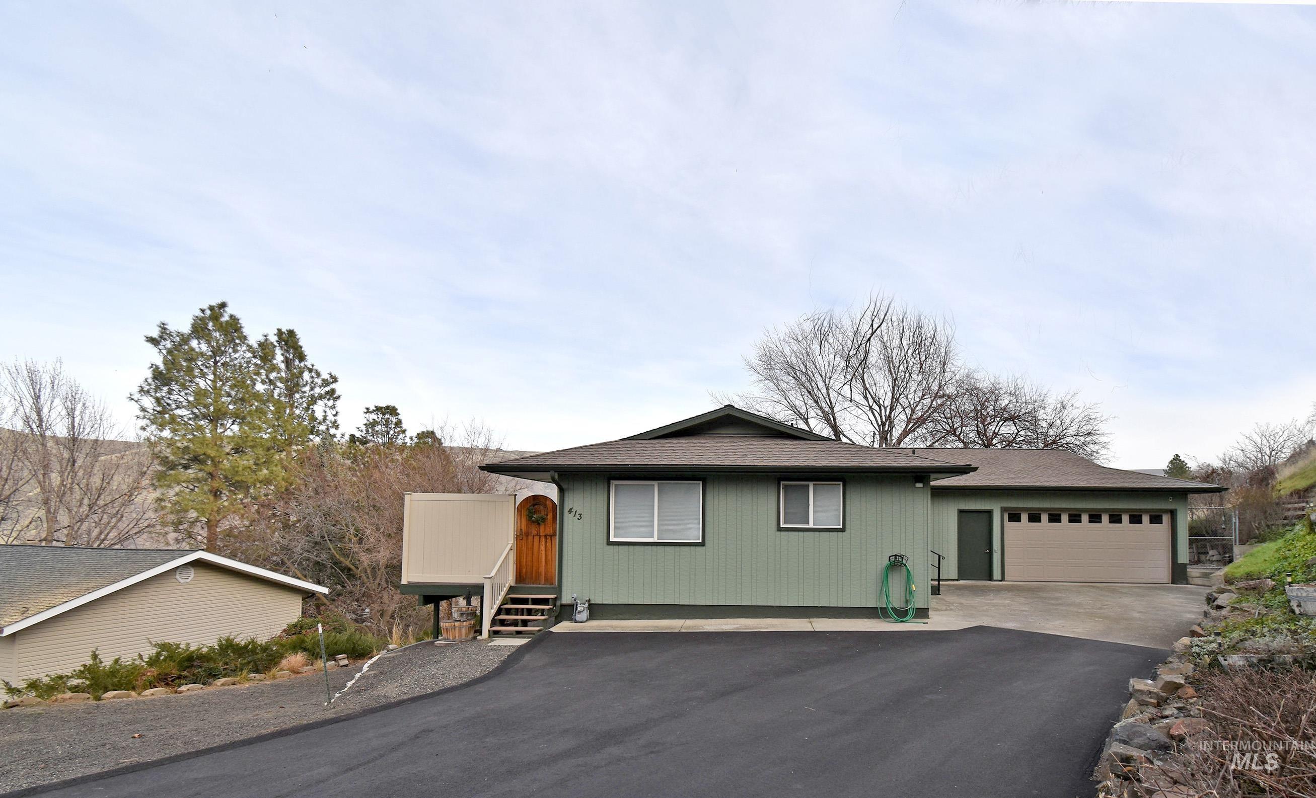 413 Garfield Street, Asotin, Washington 99402, 3 Bedrooms, 3 Bathrooms, Residential For Sale, Price $475,000,MLS 98958656