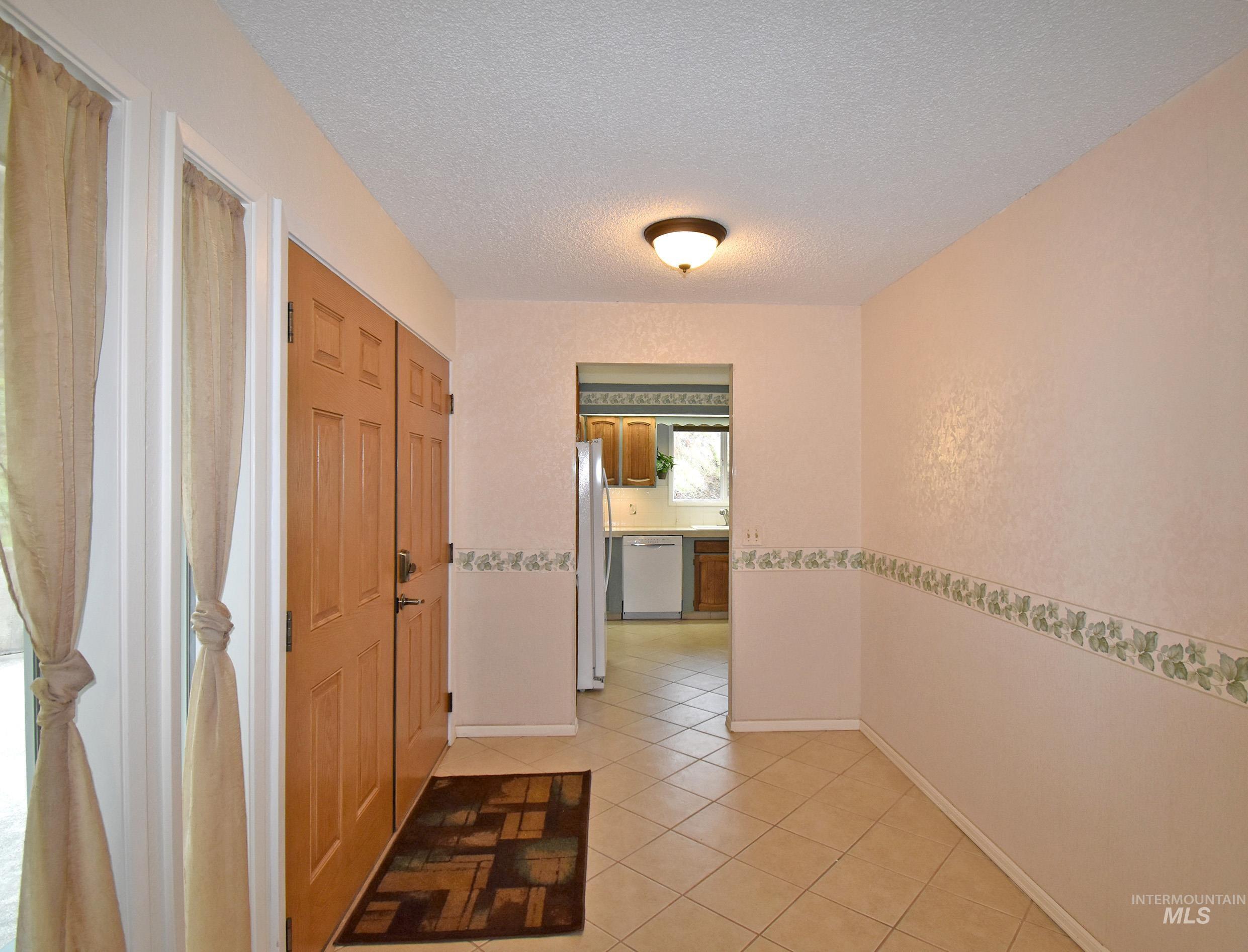 413 Garfield Street, Asotin, Washington 99402, 3 Bedrooms, 3 Bathrooms, Residential For Sale, Price $475,000,MLS 98958656