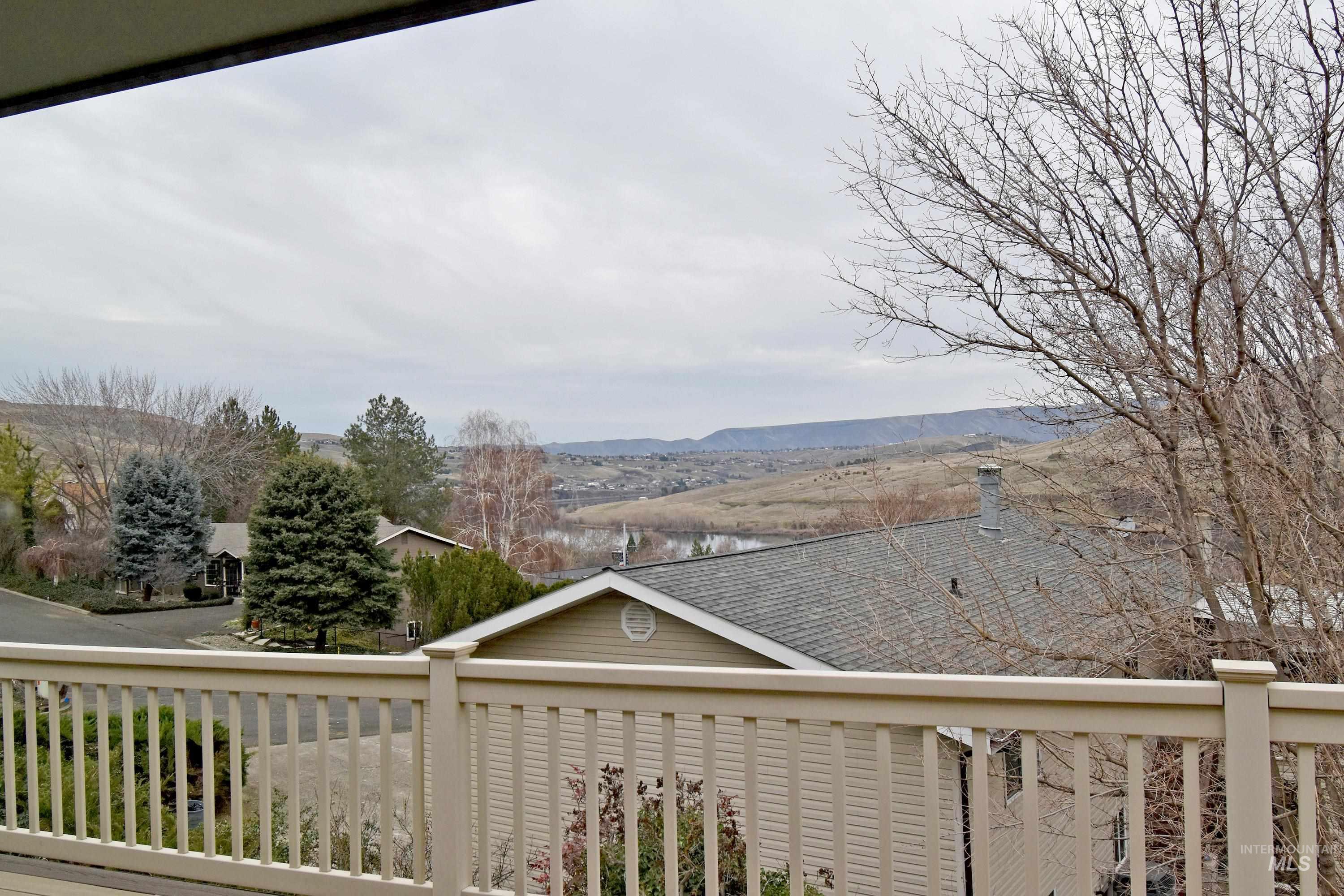 413 Garfield Street, Asotin, Washington 99402, 3 Bedrooms, 3 Bathrooms, Residential For Sale, Price $475,000,MLS 98958656