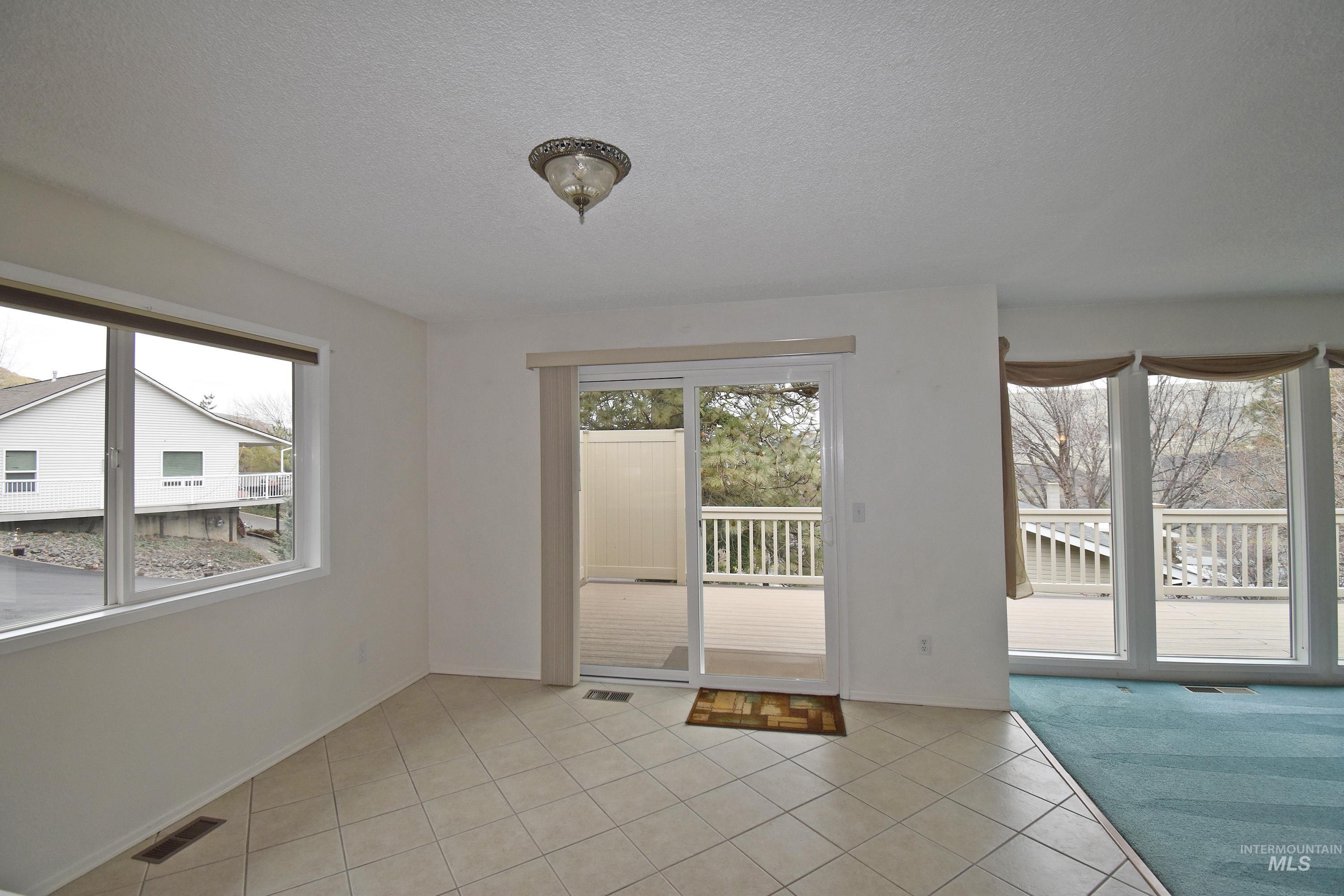 413 Garfield Street, Asotin, Washington 99402, 3 Bedrooms, 3 Bathrooms, Residential For Sale, Price $475,000,MLS 98958656