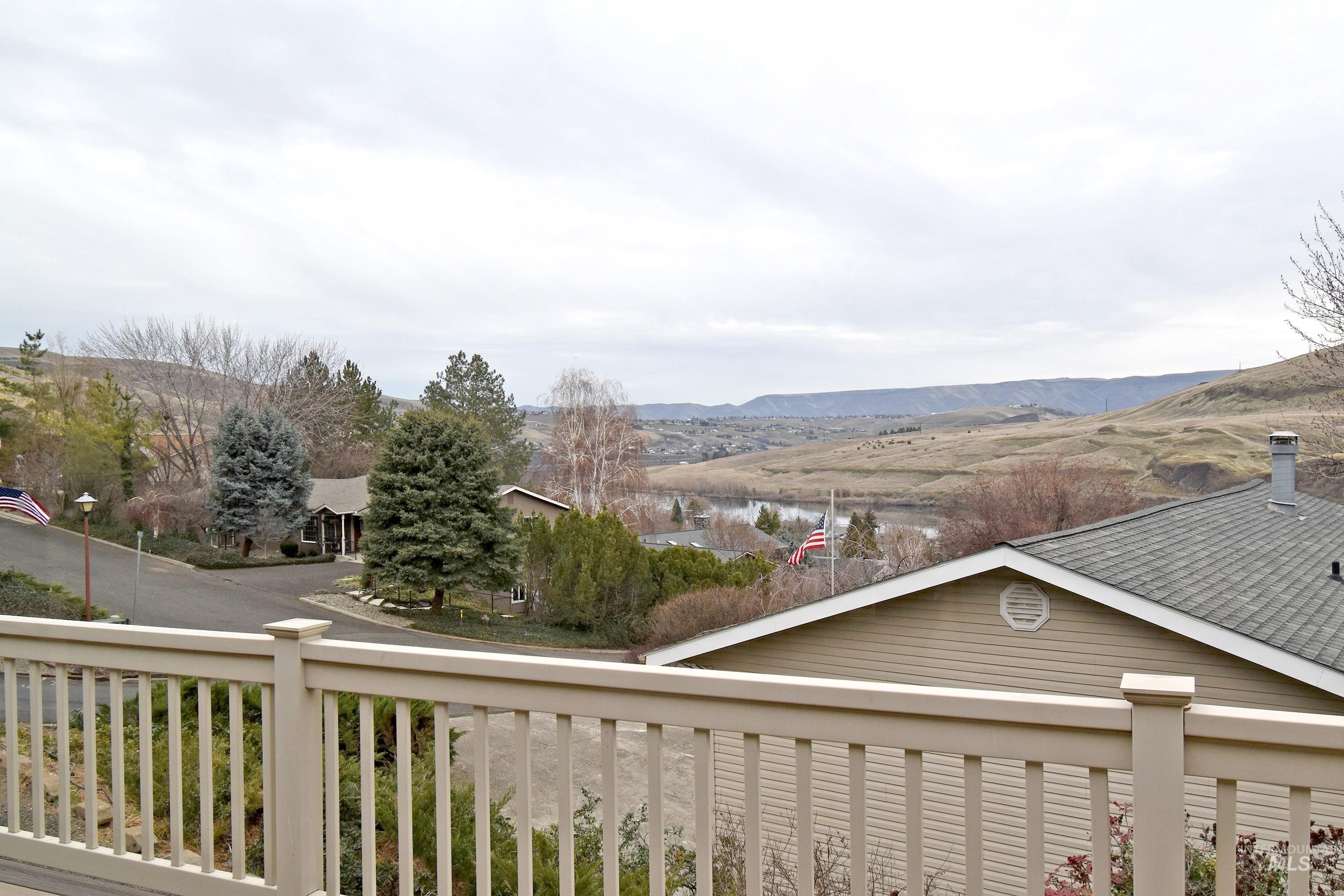 413 Garfield Street, Asotin, Washington 99402, 3 Bedrooms, 3 Bathrooms, Residential For Sale, Price $475,000,MLS 98958656