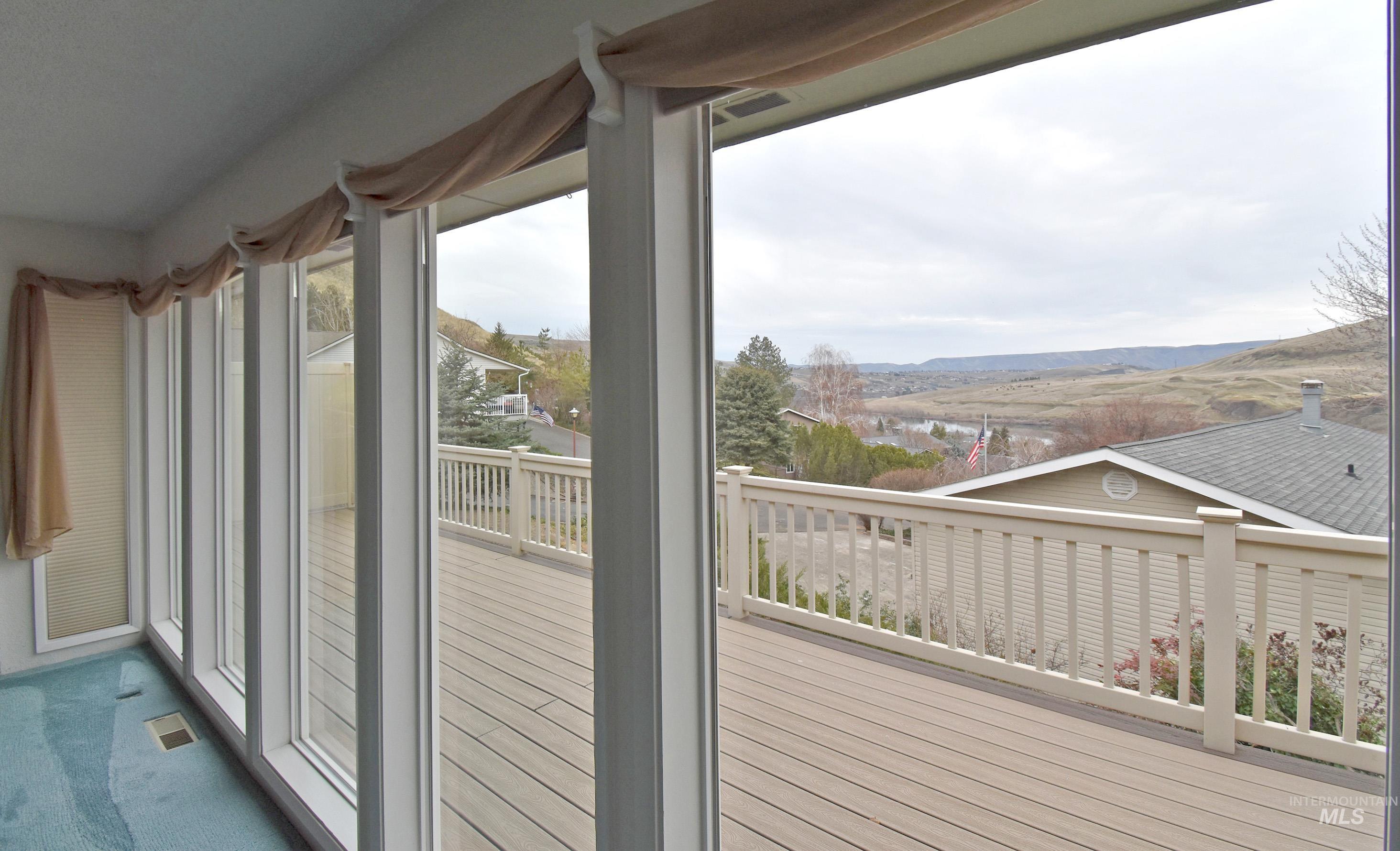 413 Garfield Street, Asotin, Washington 99402, 3 Bedrooms, 3 Bathrooms, Residential For Sale, Price $475,000,MLS 98958656