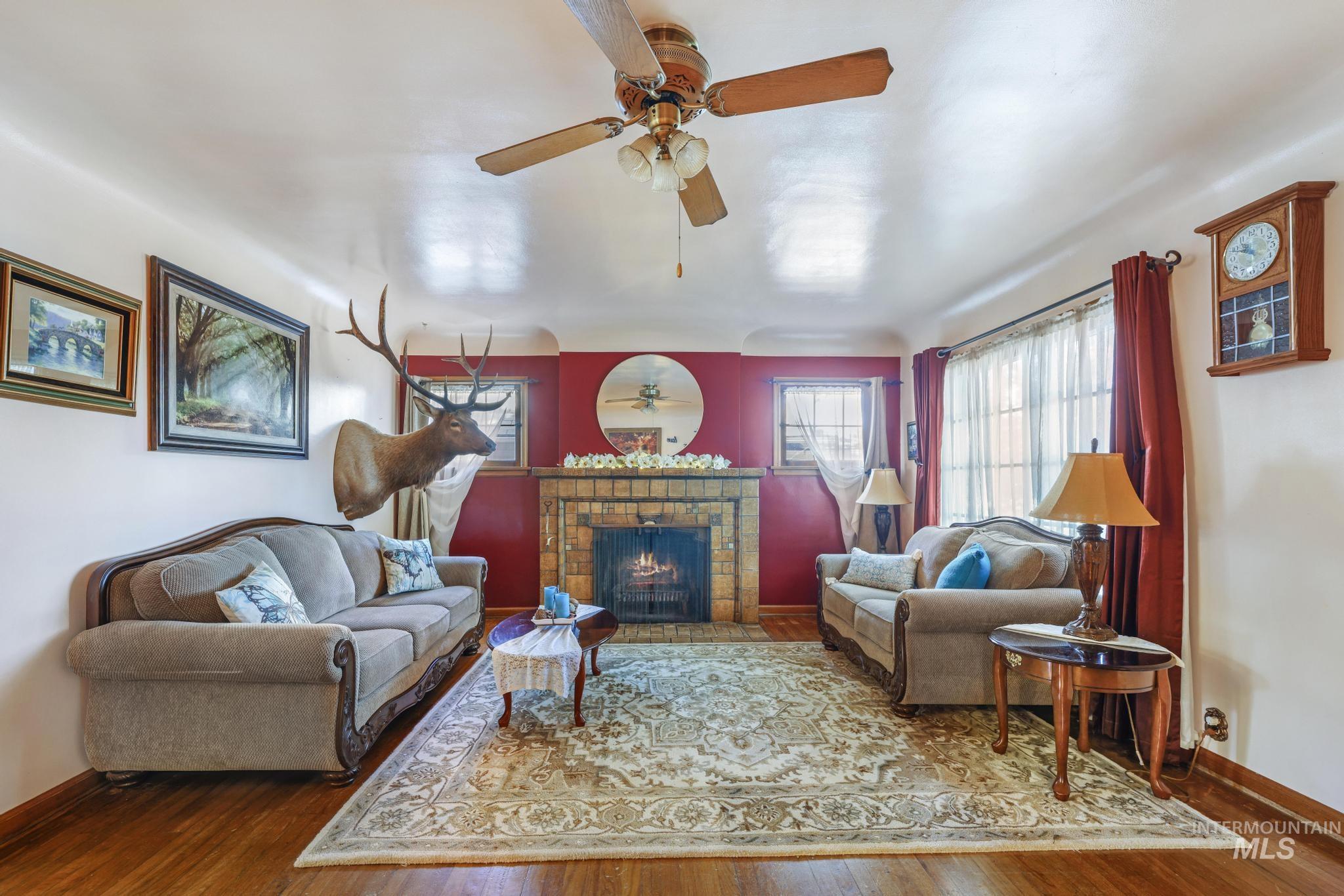 409 E Main St, Jerome, Idaho 83338-2437, 5 Bedrooms, 2 Bathrooms, Residential For Sale, Price $377,000,MLS 98958693