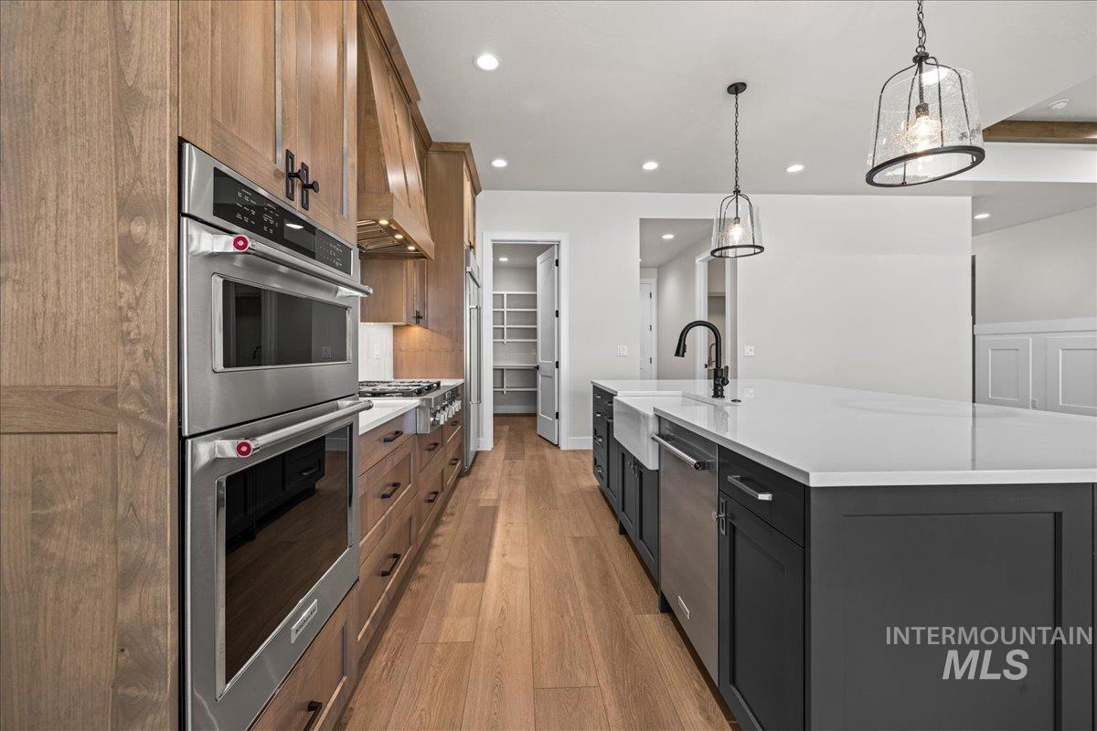 7492 E Newcastle Dr, Nampa, Idaho 83687, 3 Bedrooms, 2.5 Bathrooms, Residential For Sale, Price $915,000,MLS 98958702