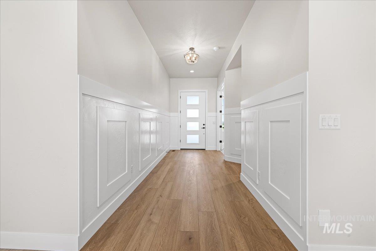 7492 E Newcastle Dr, Nampa, Idaho 83687, 3 Bedrooms, 2.5 Bathrooms, Residential For Sale, Price $915,000,MLS 98958702