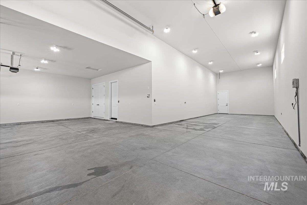 7492 E Newcastle Dr, Nampa, Idaho 83687, 3 Bedrooms, 2.5 Bathrooms, Residential For Sale, Price $915,000,MLS 98958702