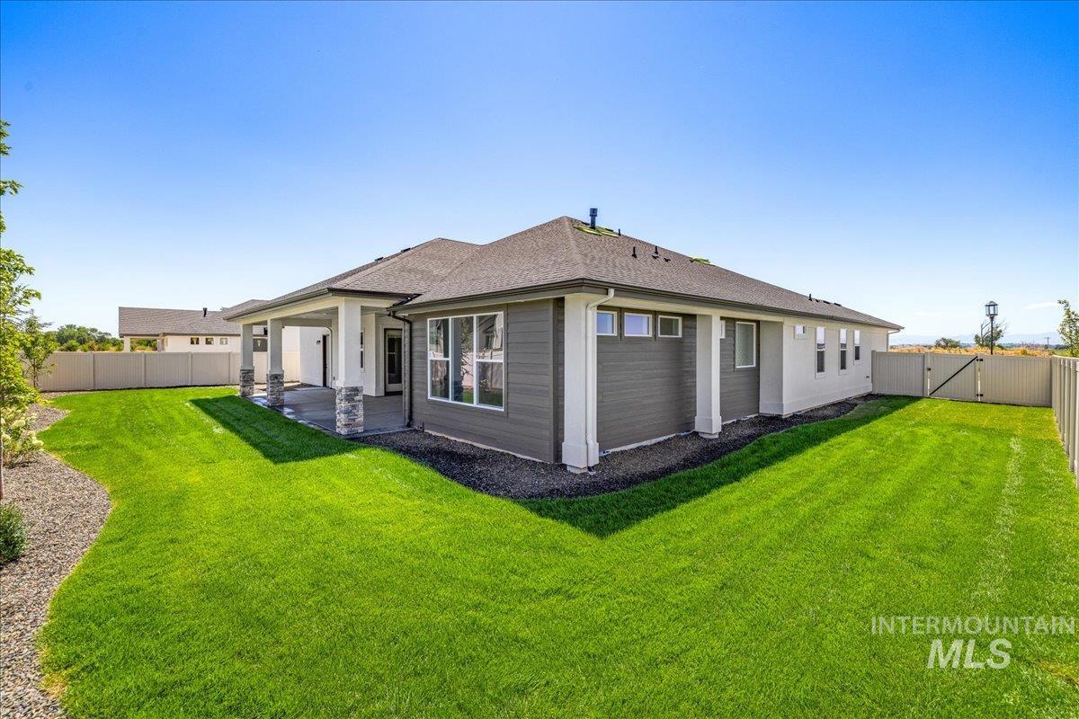 7492 E Newcastle Dr, Nampa, Idaho 83687, 3 Bedrooms, 2.5 Bathrooms, Residential For Sale, Price $915,000,MLS 98958702
