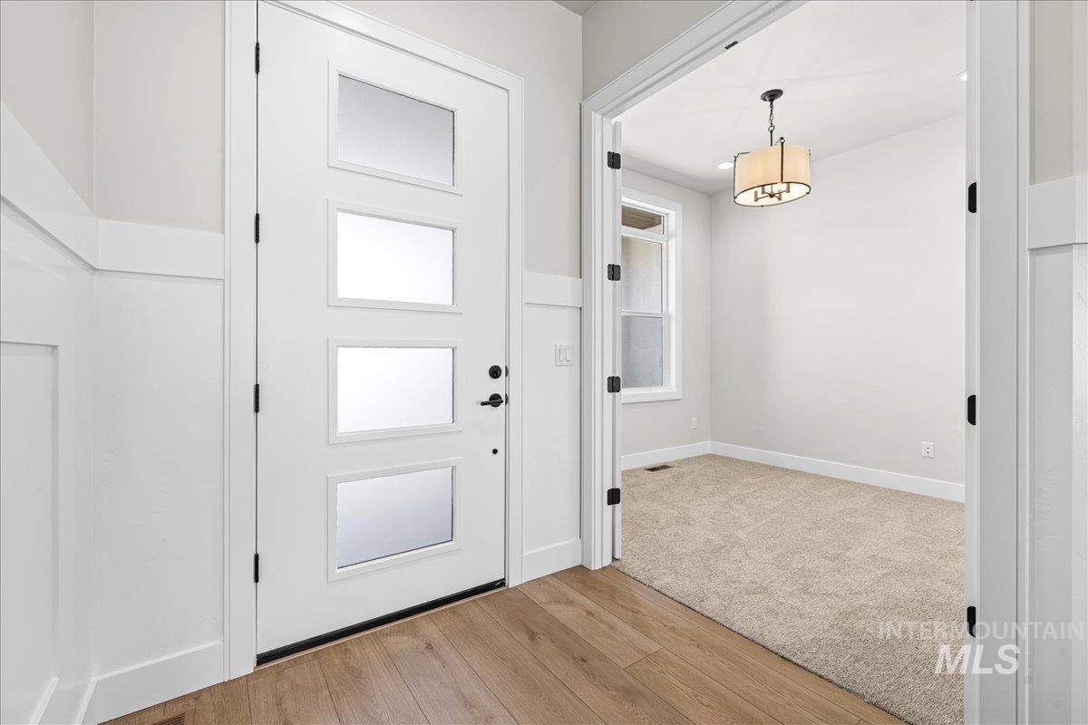 7492 E Newcastle Dr, Nampa, Idaho 83687, 3 Bedrooms, 2.5 Bathrooms, Residential For Sale, Price $915,000,MLS 98958702