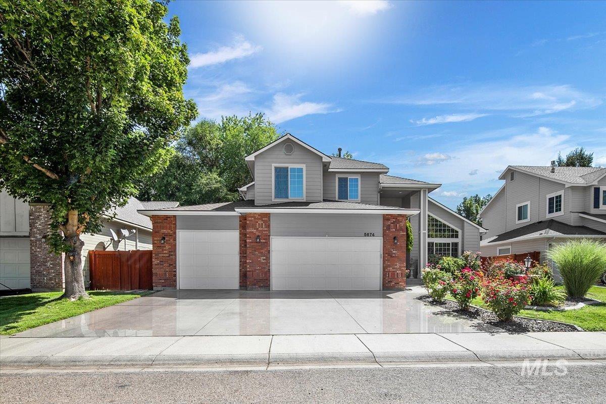 5674 N Heathrow Way, Boise, Idaho 83713, 3 Bedrooms, 2.5 Bathrooms, Residential For Sale, Price $587,900,MLS 98958732