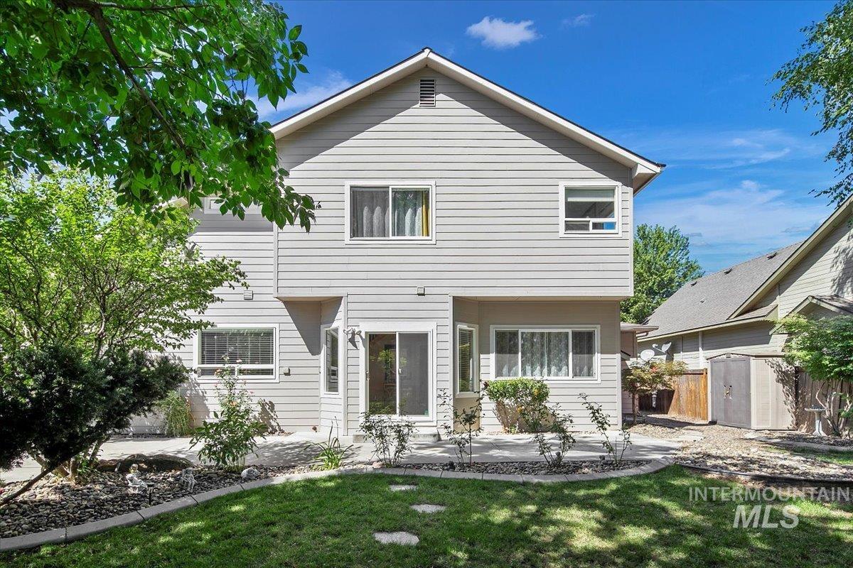 5674 N Heathrow Way, Boise, Idaho 83713, 3 Bedrooms, 2.5 Bathrooms, Residential For Sale, Price $587,900,MLS 98958732