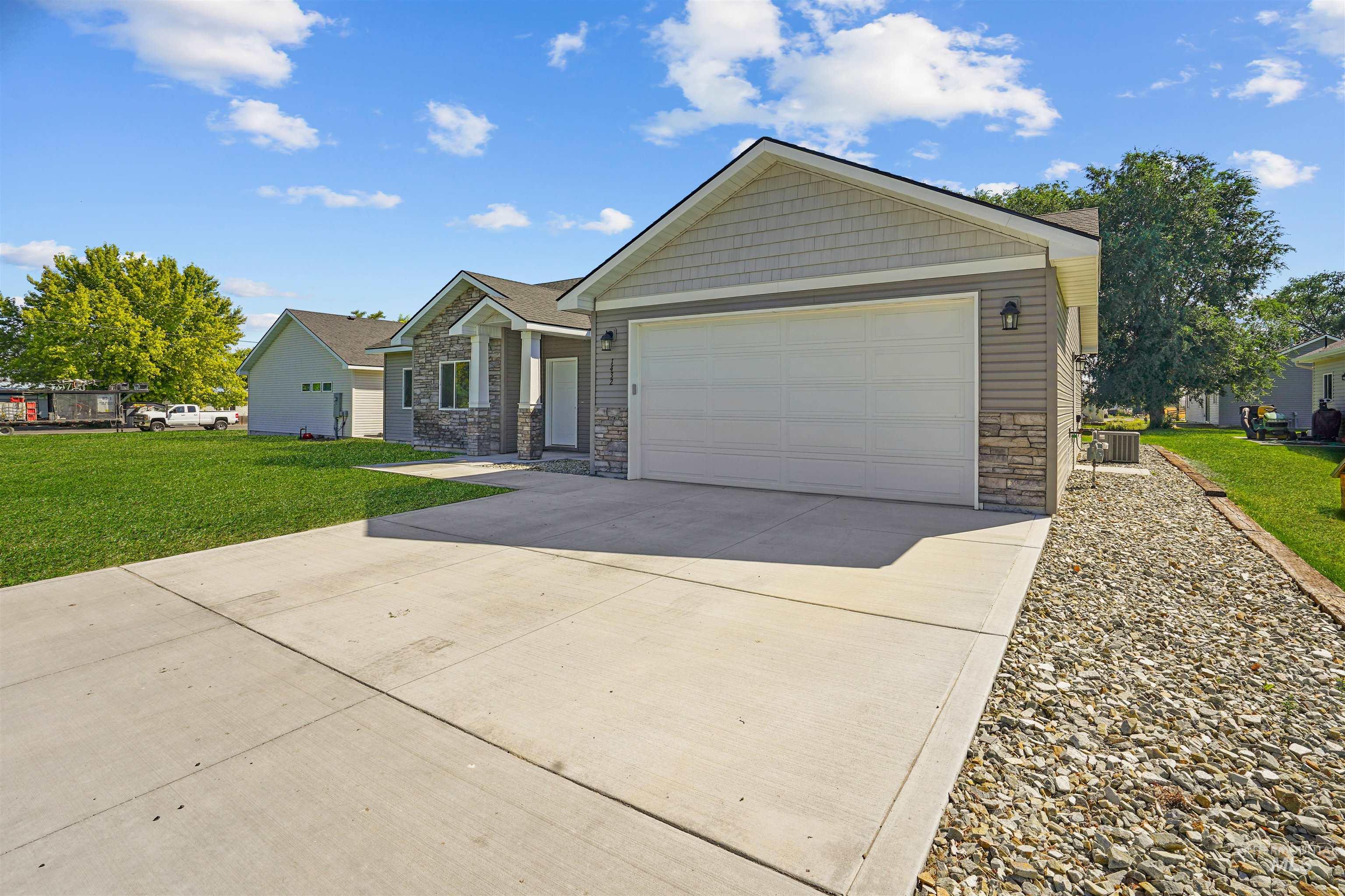 1432 Heritage Drive, Heyburn, Idaho 83336, 4 Bedrooms, 2 Bathrooms, Residential For Sale, Price $355,000,MLS 98958742