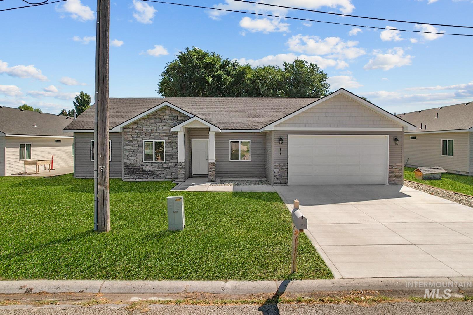 1432 Heritage Drive, Heyburn, Idaho 83336, 4 Bedrooms, 2 Bathrooms, Residential For Sale, Price $355,000,MLS 98958742