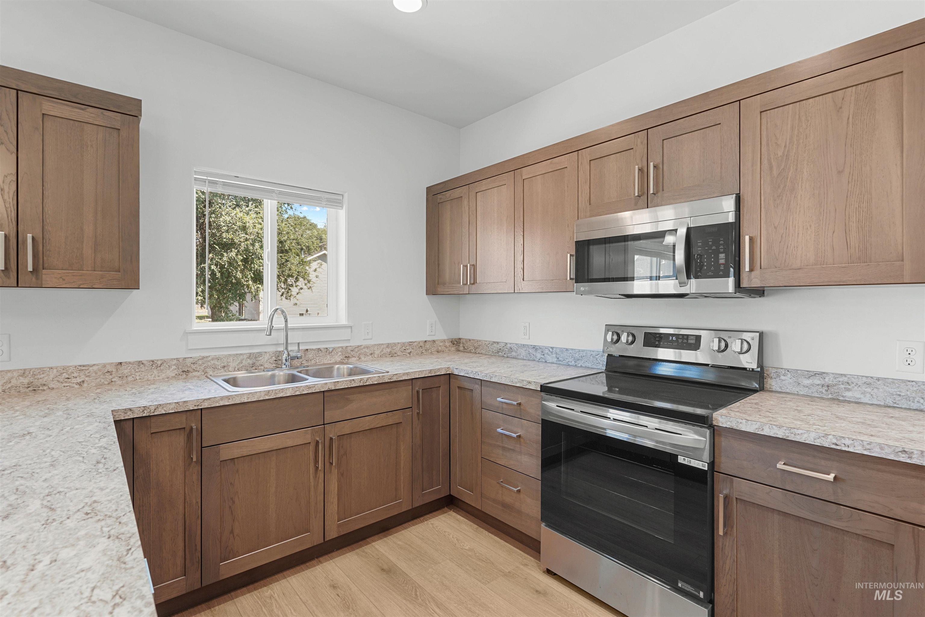 1432 Heritage Drive, Heyburn, Idaho 83336, 4 Bedrooms, 2 Bathrooms, Residential For Sale, Price $355,000,MLS 98958742