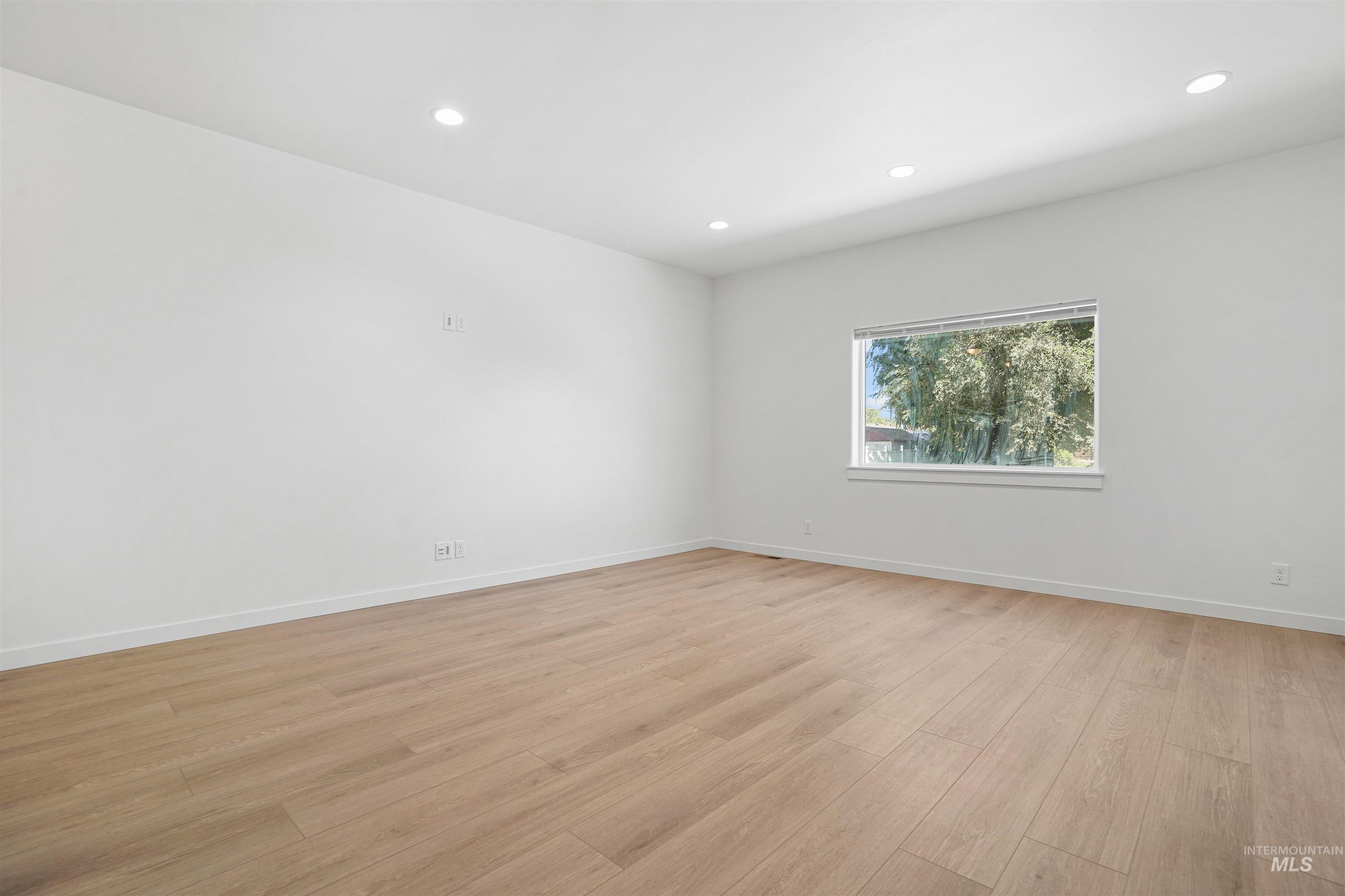 1432 Heritage Drive, Heyburn, Idaho 83336, 4 Bedrooms, 2 Bathrooms, Residential For Sale, Price $355,000,MLS 98958742