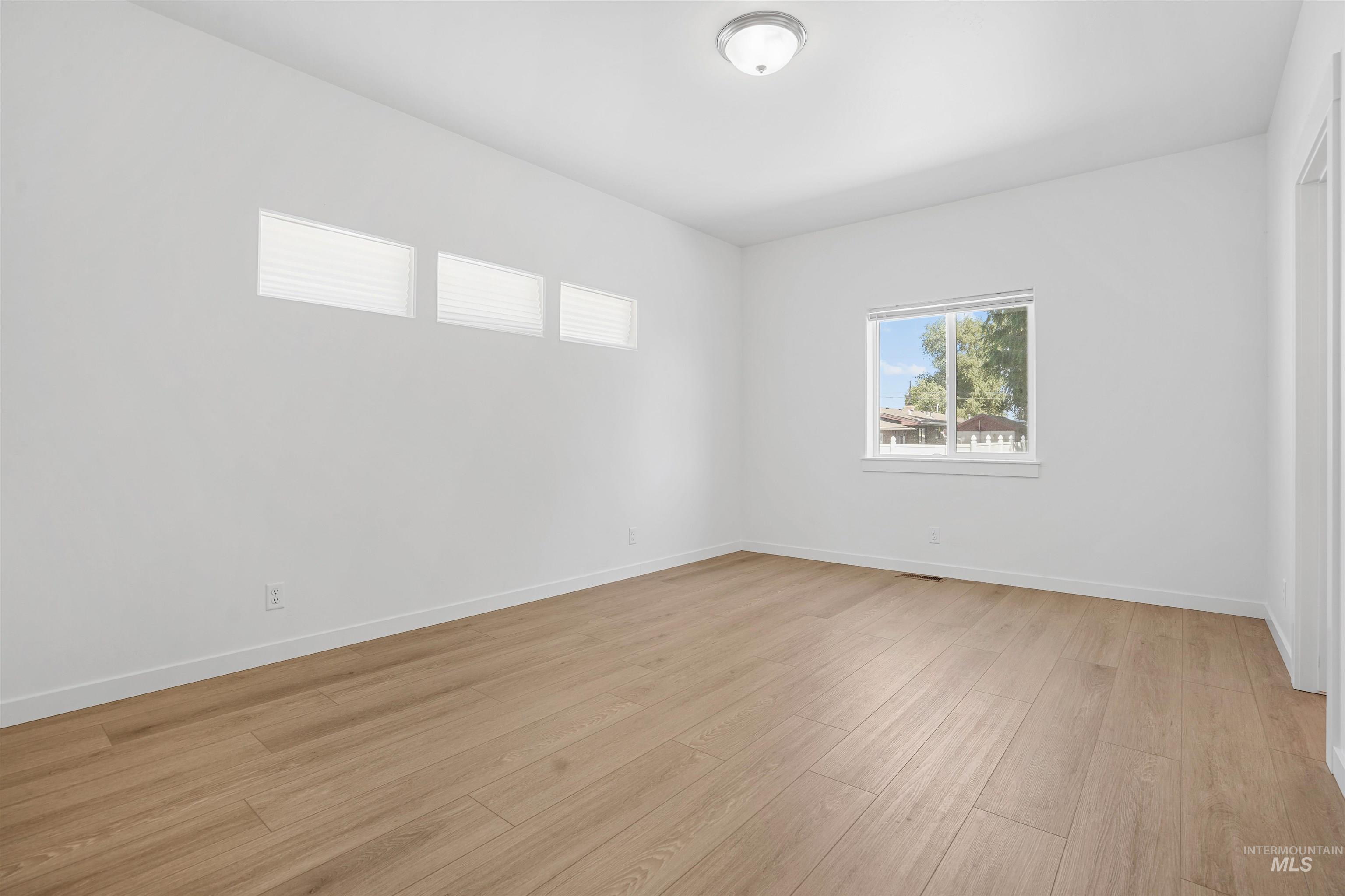 1432 Heritage Drive, Heyburn, Idaho 83336, 4 Bedrooms, 2 Bathrooms, Residential For Sale, Price $355,000,MLS 98958742