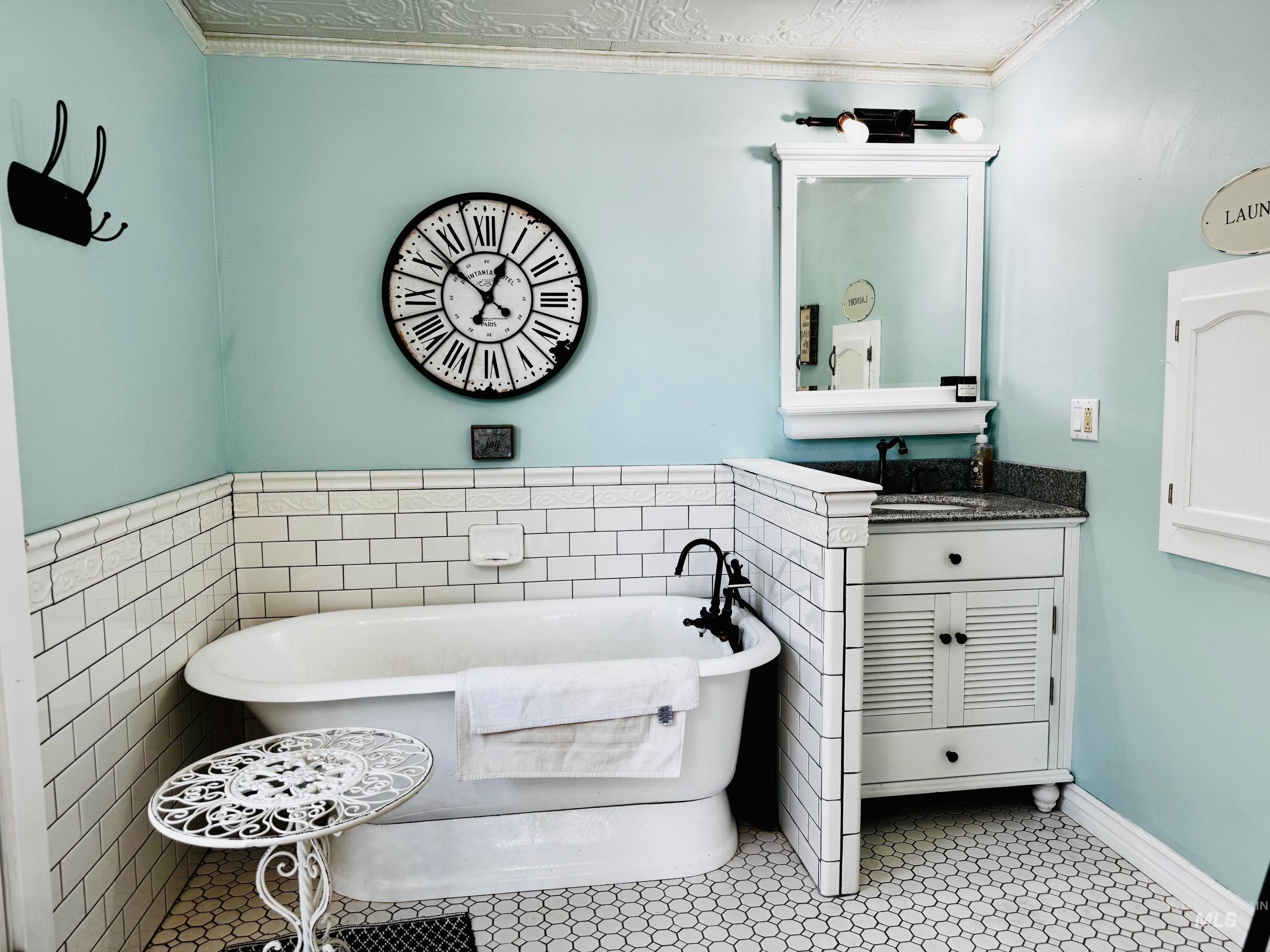 275 N Meridian, Rupert, Idaho 83350, 6 Bedrooms, 2 Bathrooms, Residential For Sale, Price $462,500, 98958748