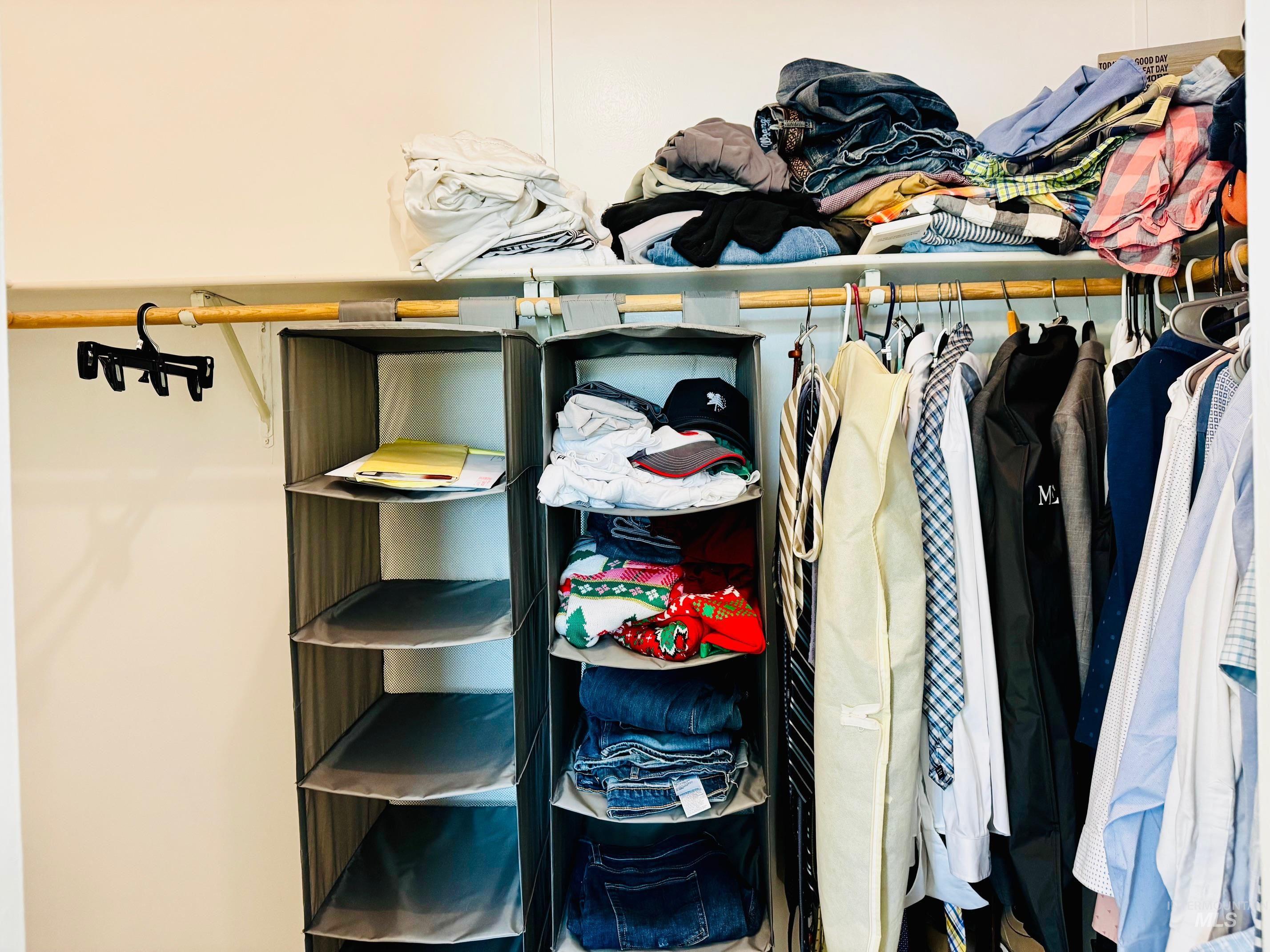 275 N Meridian, Rupert, Idaho 83350, 6 Bedrooms, 2 Bathrooms, Residential For Sale, Price $462,500, 98958748