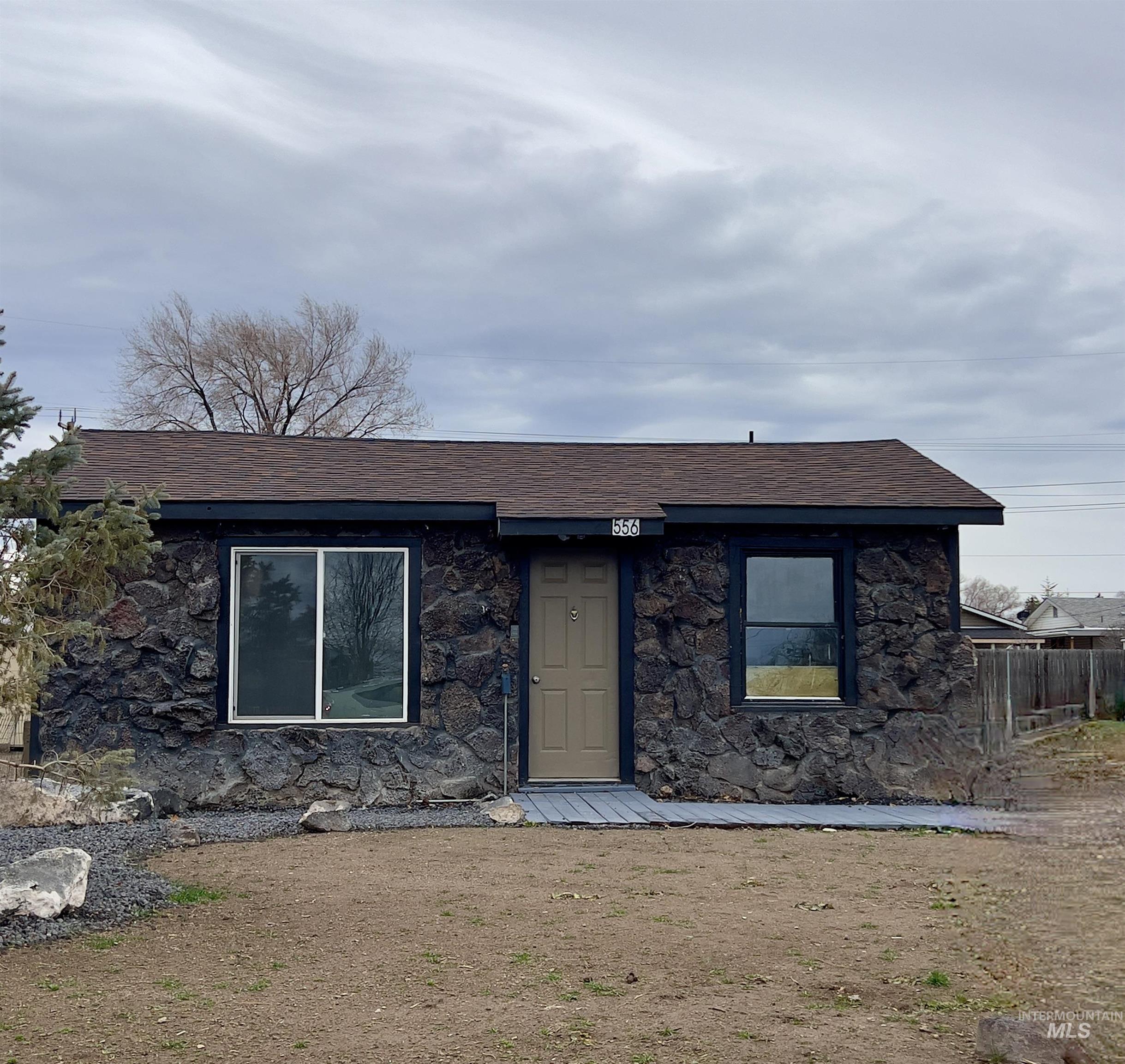 556 Gardner Ave, Twin Falls, Idaho 83301, 1 Bedroom, 1 Bathroom, Residential For Sale, Price $149,000,MLS 98958758