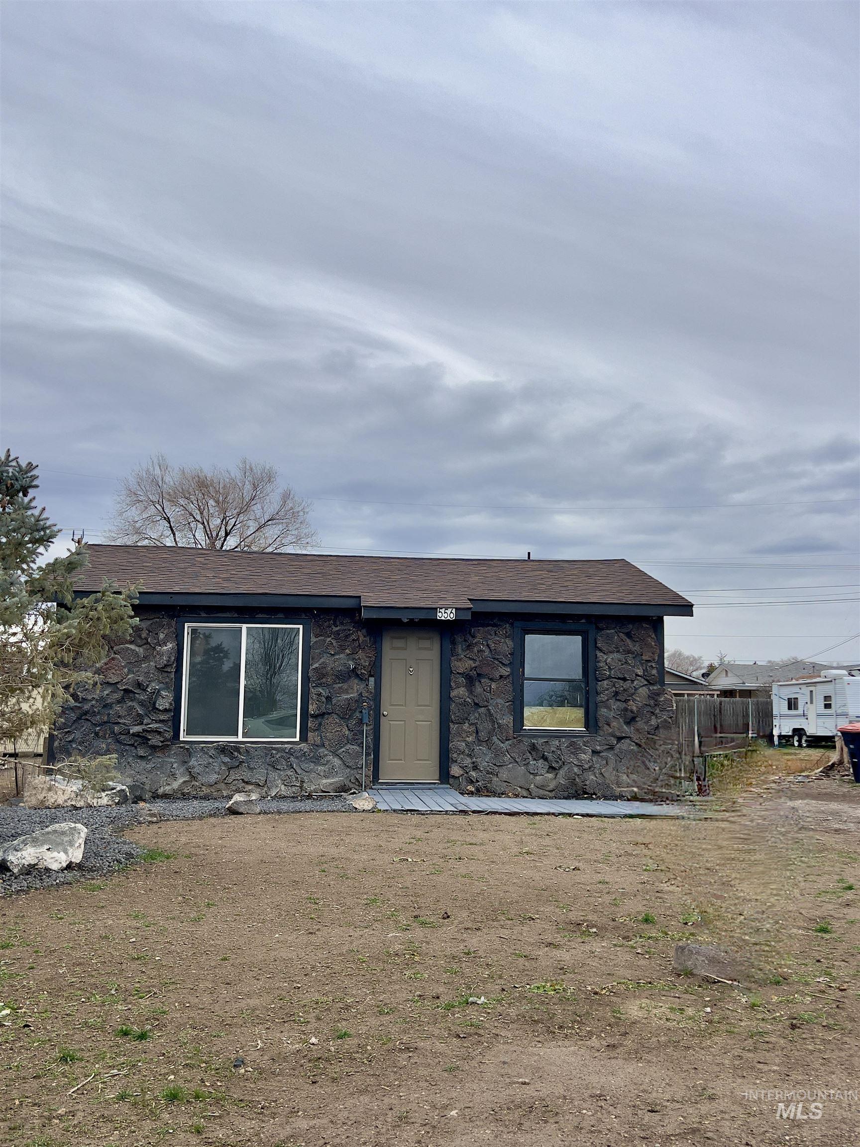 556 Gardner Ave, Twin Falls, Idaho 83301, 1 Bedroom, 1 Bathroom, Residential For Sale, Price $149,000,MLS 98958758