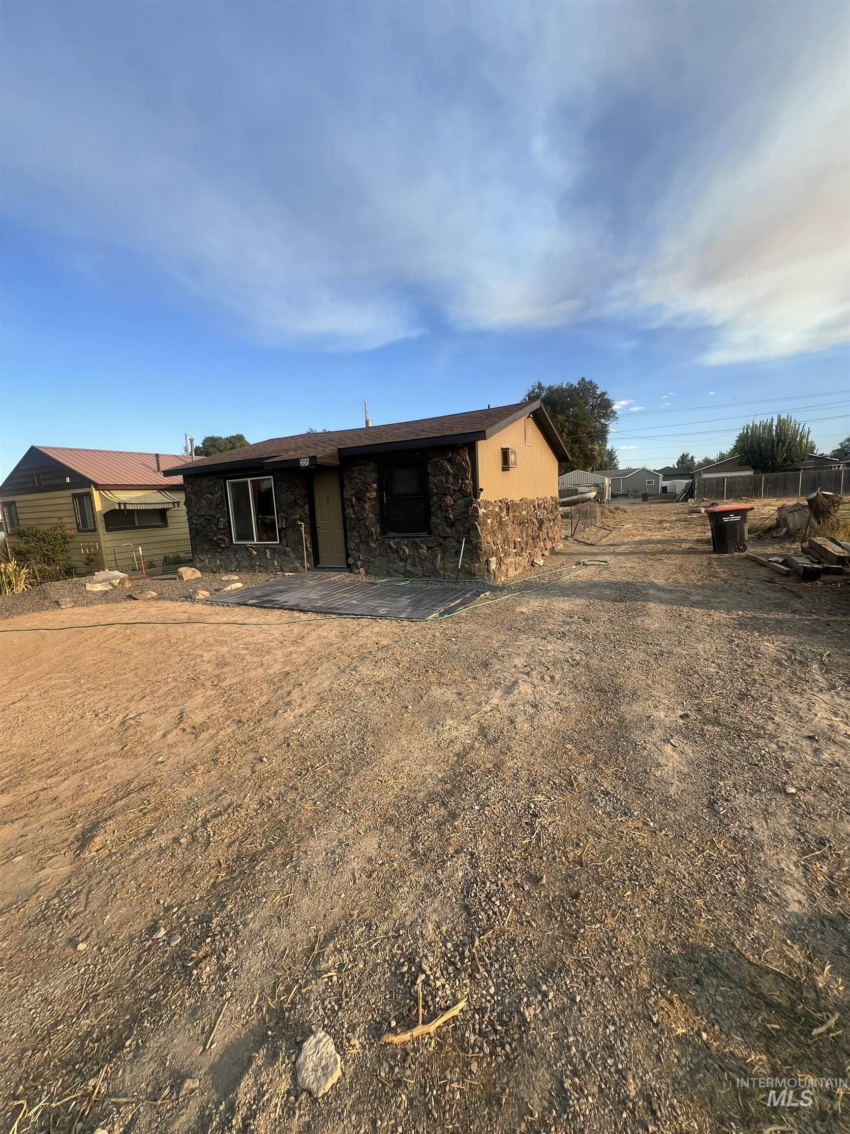 556 Gardner Ave, Twin Falls, Idaho 83301, 1 Bedroom, 1 Bathroom, Residential For Sale, Price $149,000,MLS 98958758