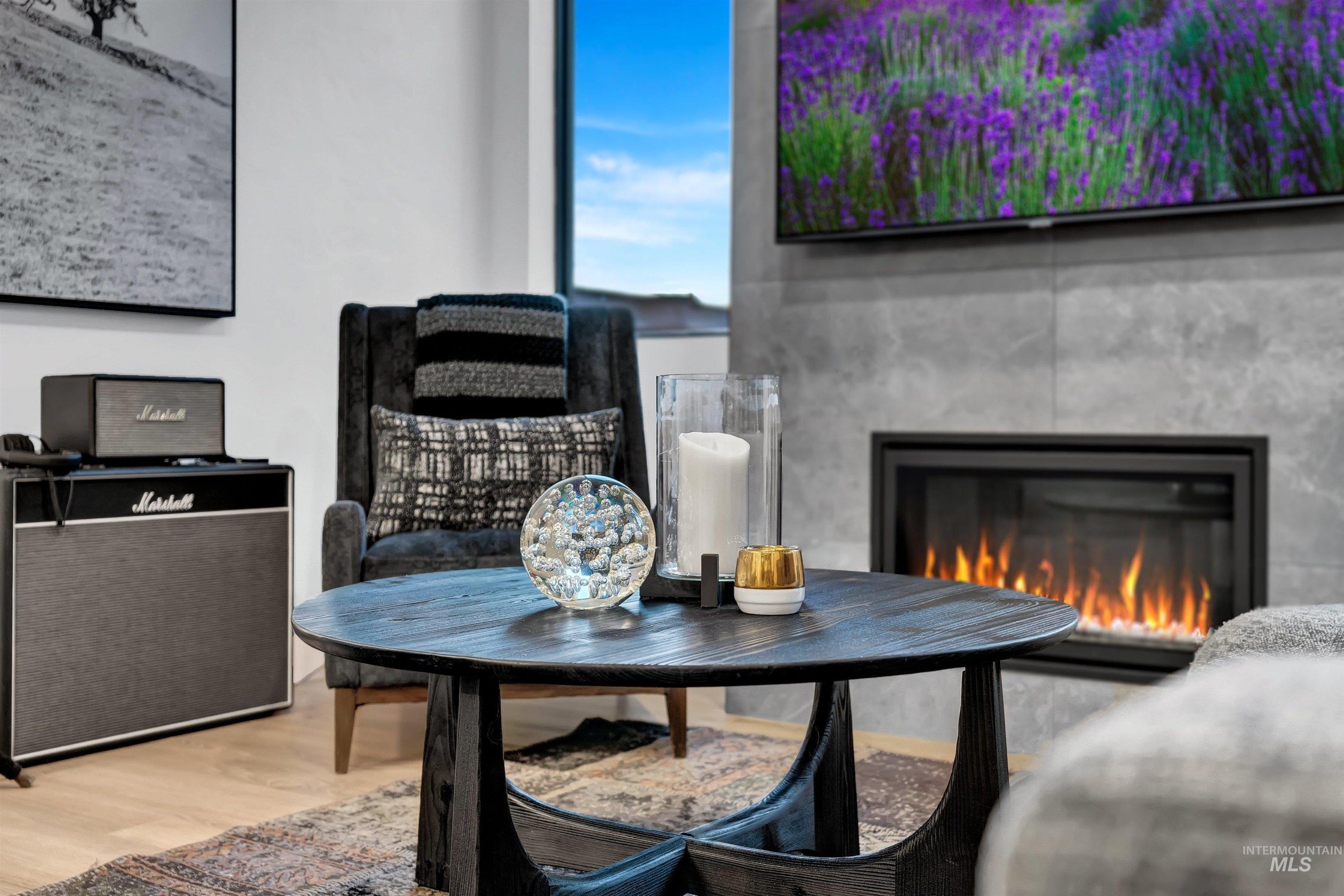 1620 W Bannock Street, Boise, Idaho 83702-5282, 2 Bedrooms, 2 Bathrooms, Residential For Sale, Price $614,900,MLS 98958831