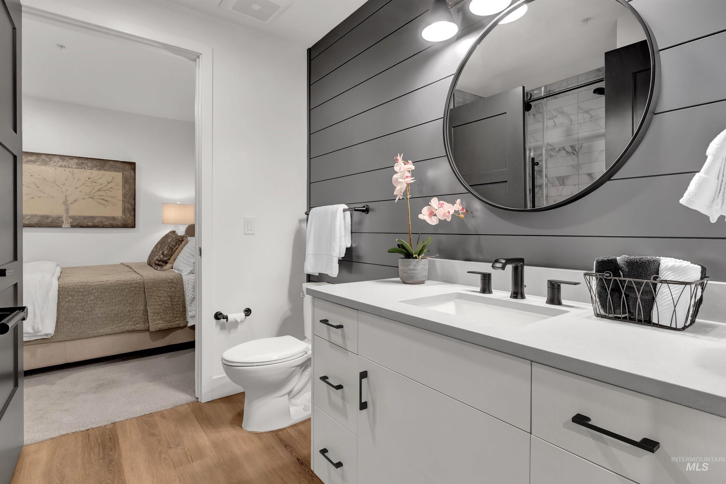 1620 W Bannock Street, Boise, Idaho 83702-5282, 2 Bedrooms, 2 Bathrooms, Residential For Sale, Price $614,900,MLS 98958831