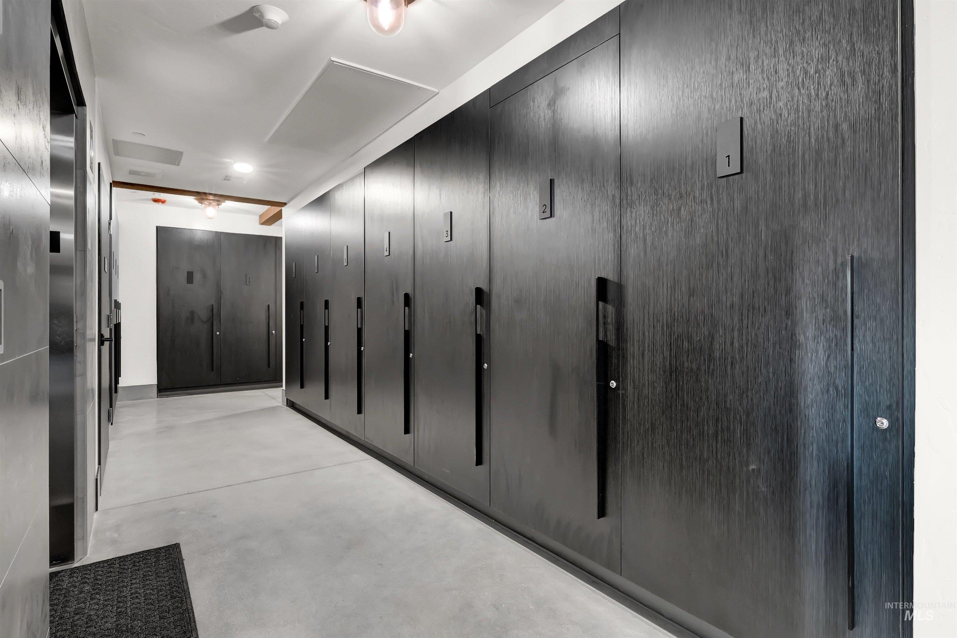 1620 W Bannock Street, Boise, Idaho 83702-5282, 2 Bedrooms, 2 Bathrooms, Residential For Sale, Price $614,900,MLS 98958831