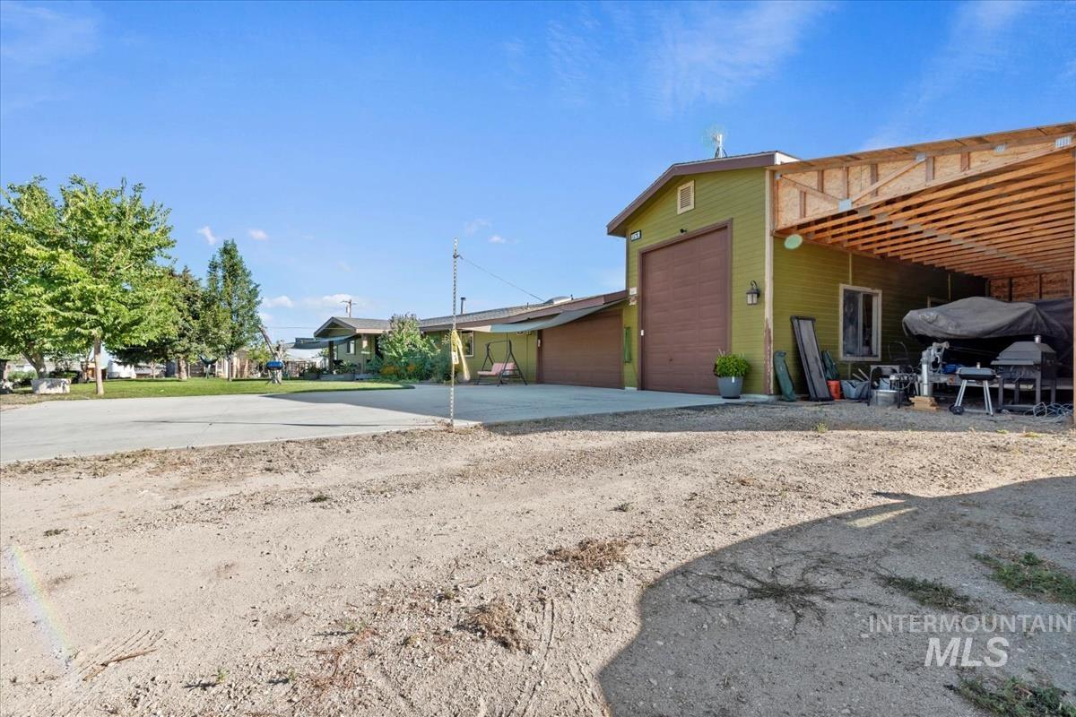 1153 N Big Tree Ln, Kuna, Idaho 83634, 3 Bedrooms, 2 Bathrooms, Residential For Sale, Price $799,900,MLS 98958937