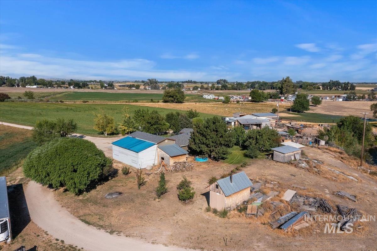 1153 N Big Tree Ln, Kuna, Idaho 83634, 3 Bedrooms, 2 Bathrooms, Residential For Sale, Price $799,900,MLS 98958937