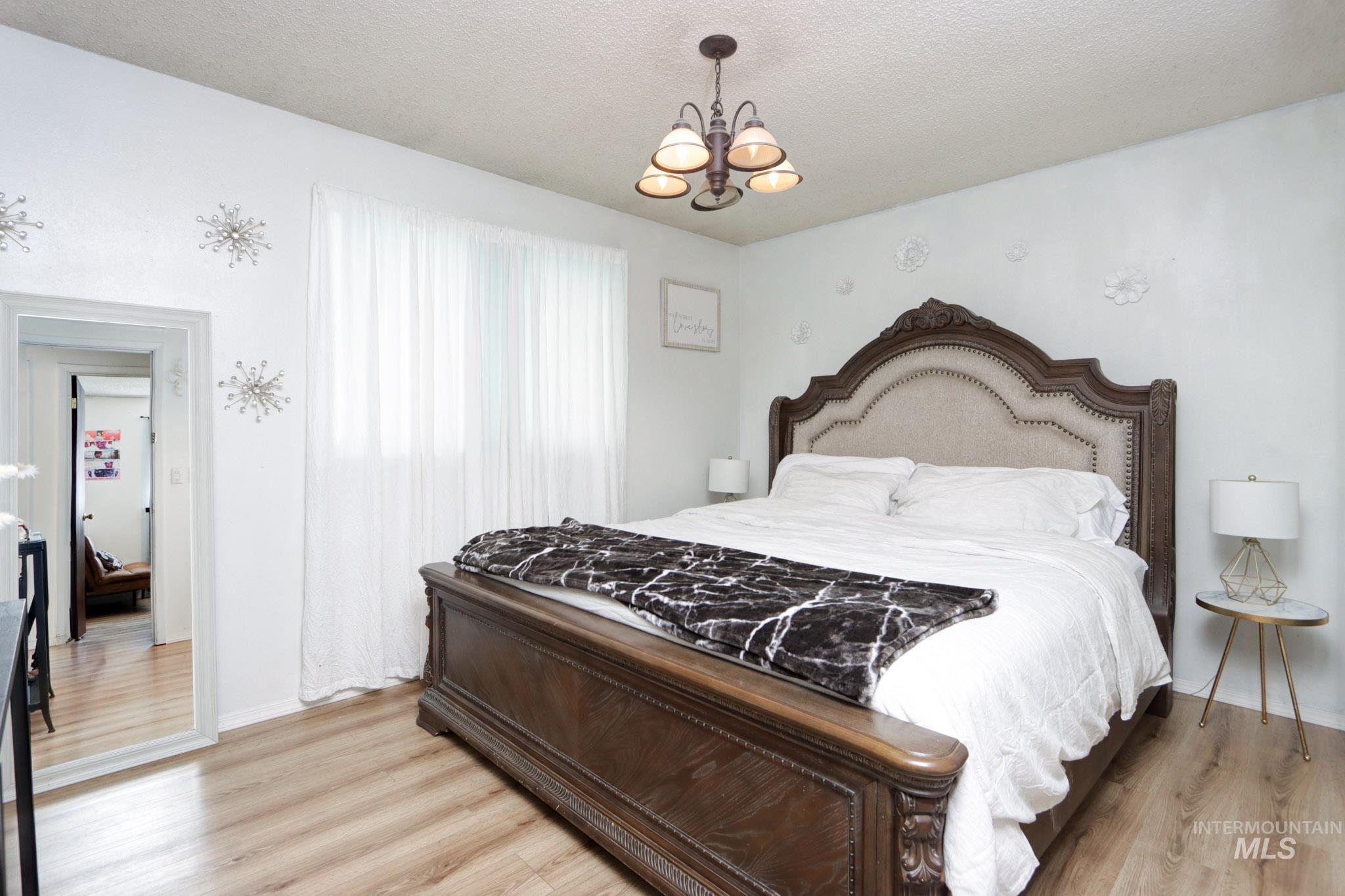 563 NW 18th St, Ontario, Oregon 97914, 3 Bedrooms, 2 Bathrooms, Residential For Sale, Price $345,000,MLS 98958956