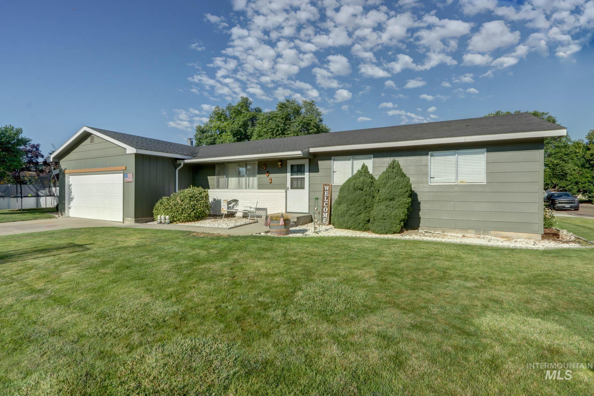 563 NW 18th St, Ontario, Oregon 97914, 3 Bedrooms, 2 Bathrooms, Residential For Sale, Price $345,000,MLS 98958956