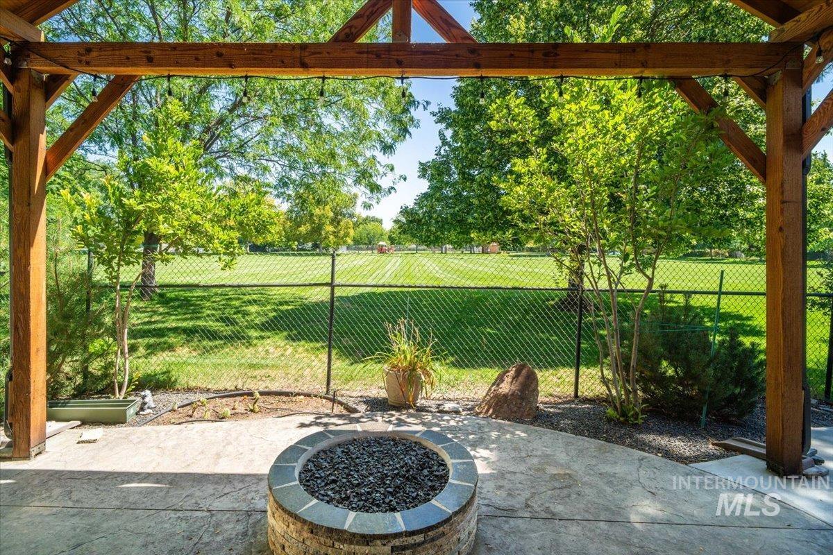 3308 N Acre Ln, Boise, Idaho 83704, 3 Bedrooms, 2.5 Bathrooms, Residential For Sale, Price $680,000,MLS 98959013