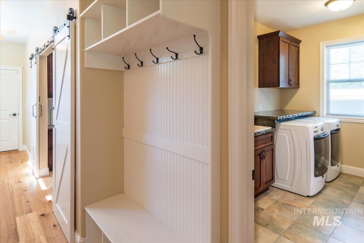 3308 N Acre Ln, Boise, Idaho 83704, 3 Bedrooms, 2.5 Bathrooms, Residential For Sale, Price $680,000,MLS 98959013