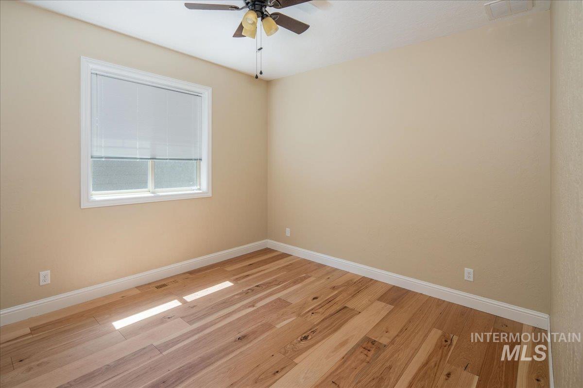 3308 N Acre Ln, Boise, Idaho 83704, 3 Bedrooms, 2.5 Bathrooms, Residential For Sale, Price $680,000,MLS 98959013