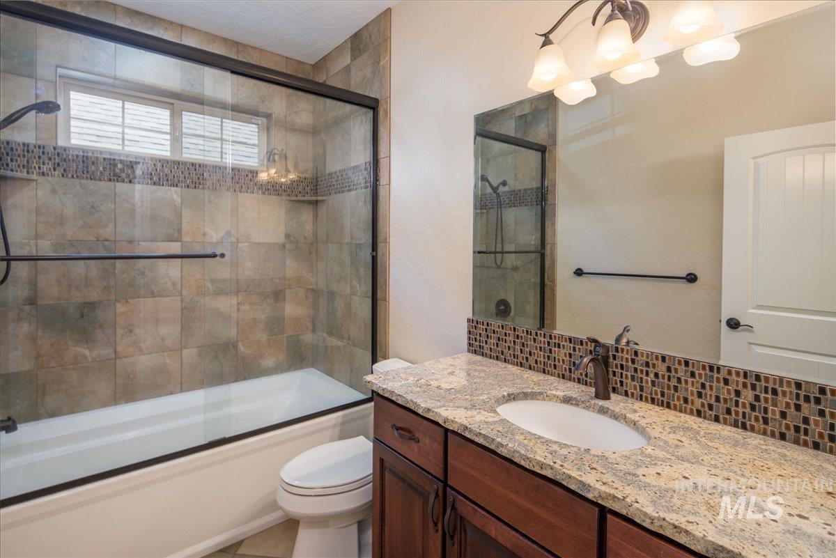 3308 N Acre Ln, Boise, Idaho 83704, 3 Bedrooms, 2.5 Bathrooms, Residential For Sale, Price $680,000,MLS 98959013