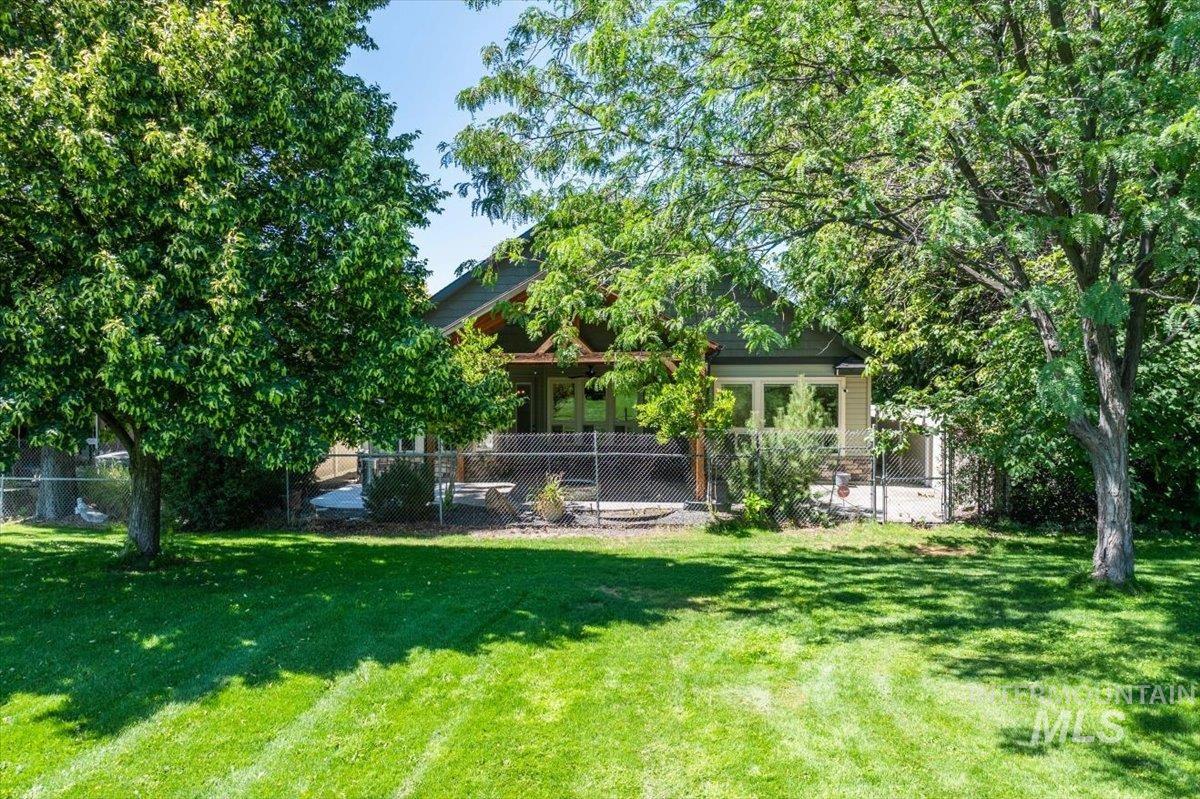 3308 N Acre Ln, Boise, Idaho 83704, 3 Bedrooms, 2.5 Bathrooms, Residential For Sale, Price $680,000,MLS 98959013