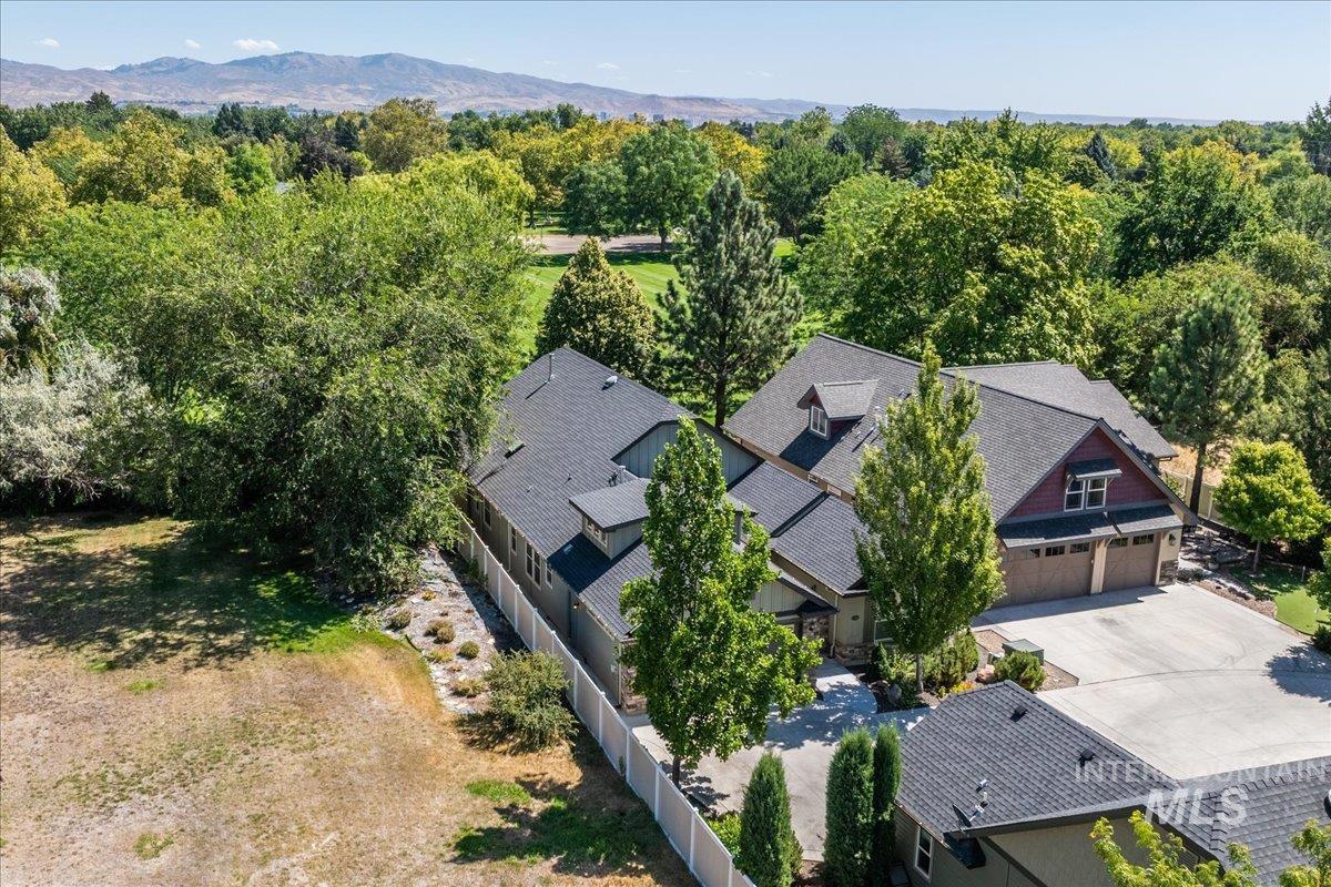 3308 N Acre Ln, Boise, Idaho 83704, 3 Bedrooms, 2.5 Bathrooms, Residential For Sale, Price $680,000,MLS 98959013