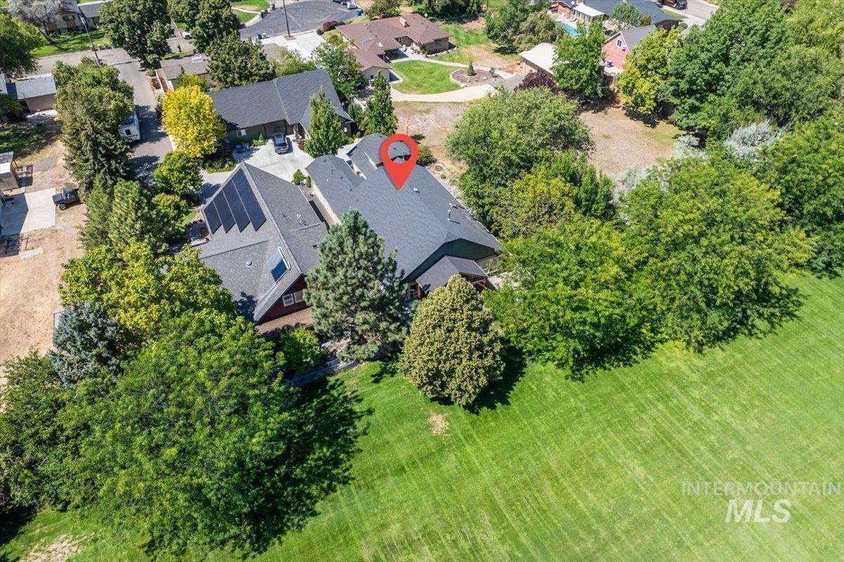 3308 N Acre Ln, Boise, Idaho 83704, 3 Bedrooms, 2.5 Bathrooms, Residential For Sale, Price $680,000,MLS 98959013