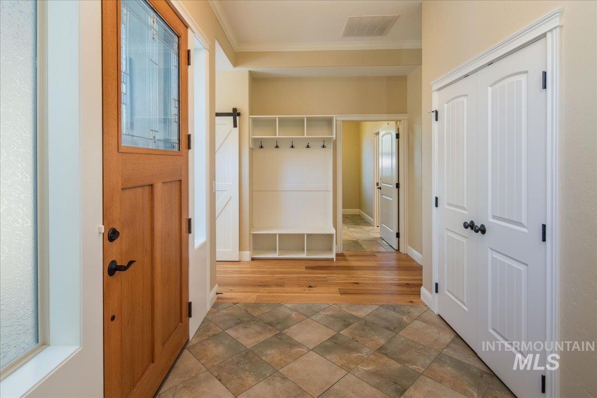 3308 N Acre Ln, Boise, Idaho 83704, 3 Bedrooms, 2.5 Bathrooms, Residential For Sale, Price $680,000,MLS 98959013