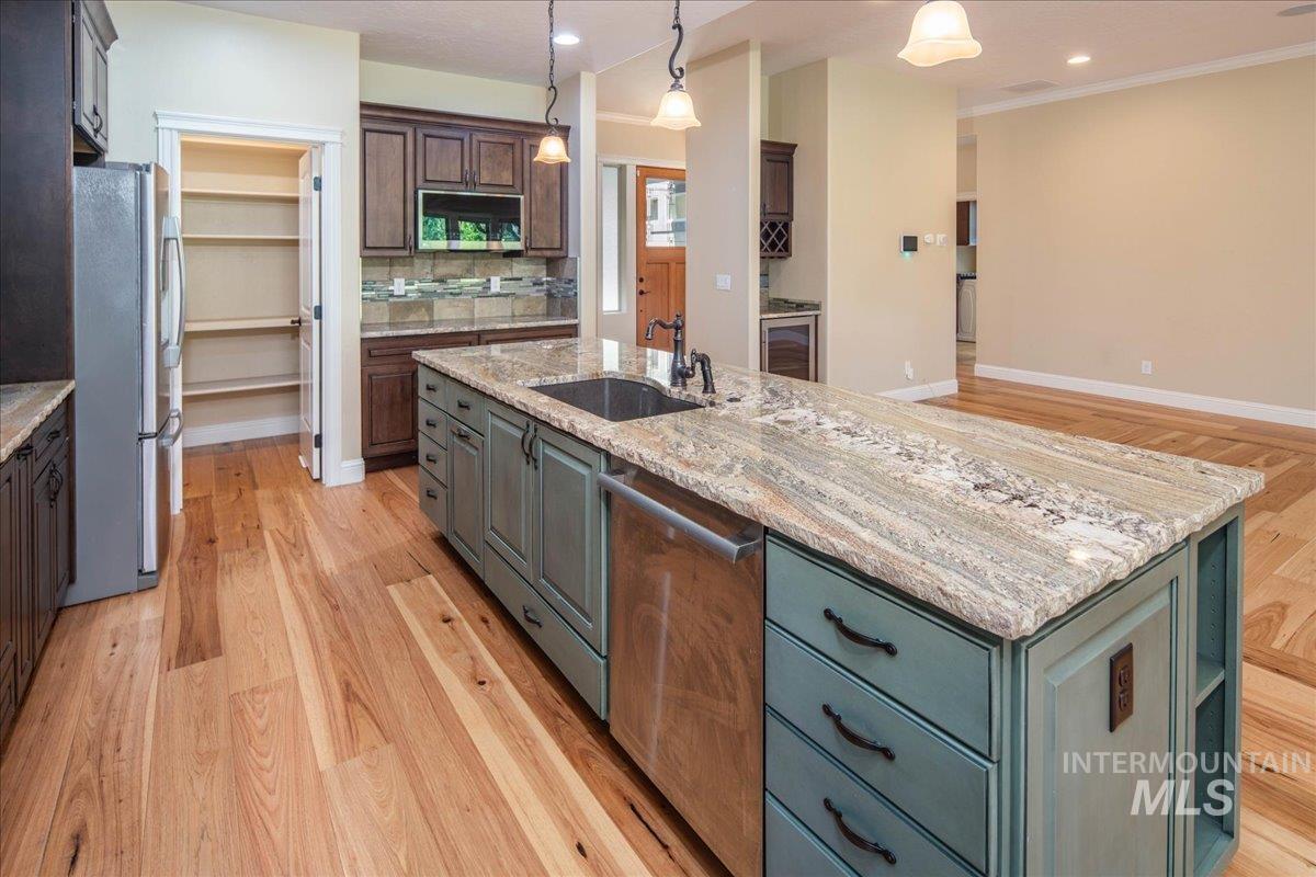 3308 N Acre Ln, Boise, Idaho 83704, 3 Bedrooms, 2.5 Bathrooms, Residential For Sale, Price $680,000,MLS 98959013